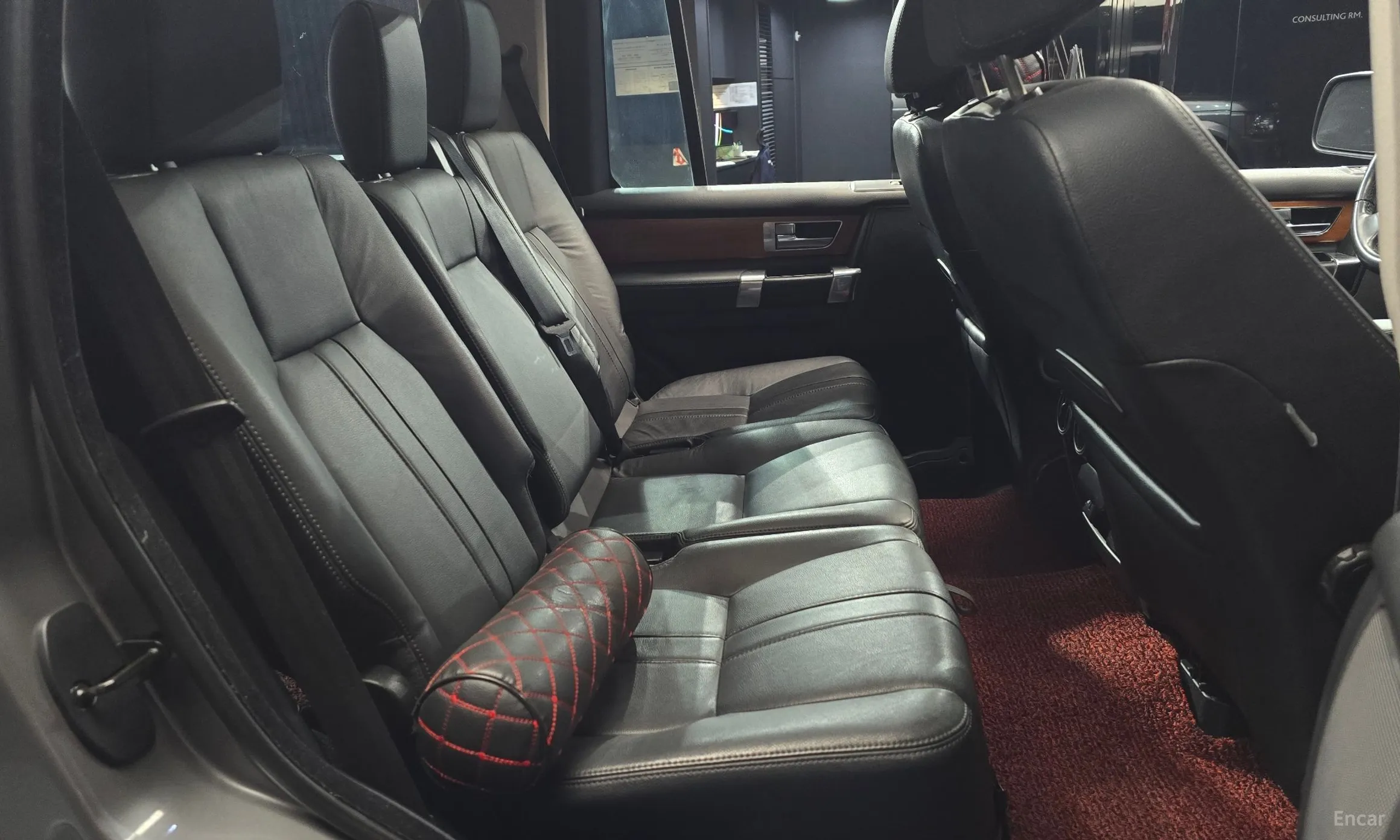 Land Rover Discovery 4 превью 12