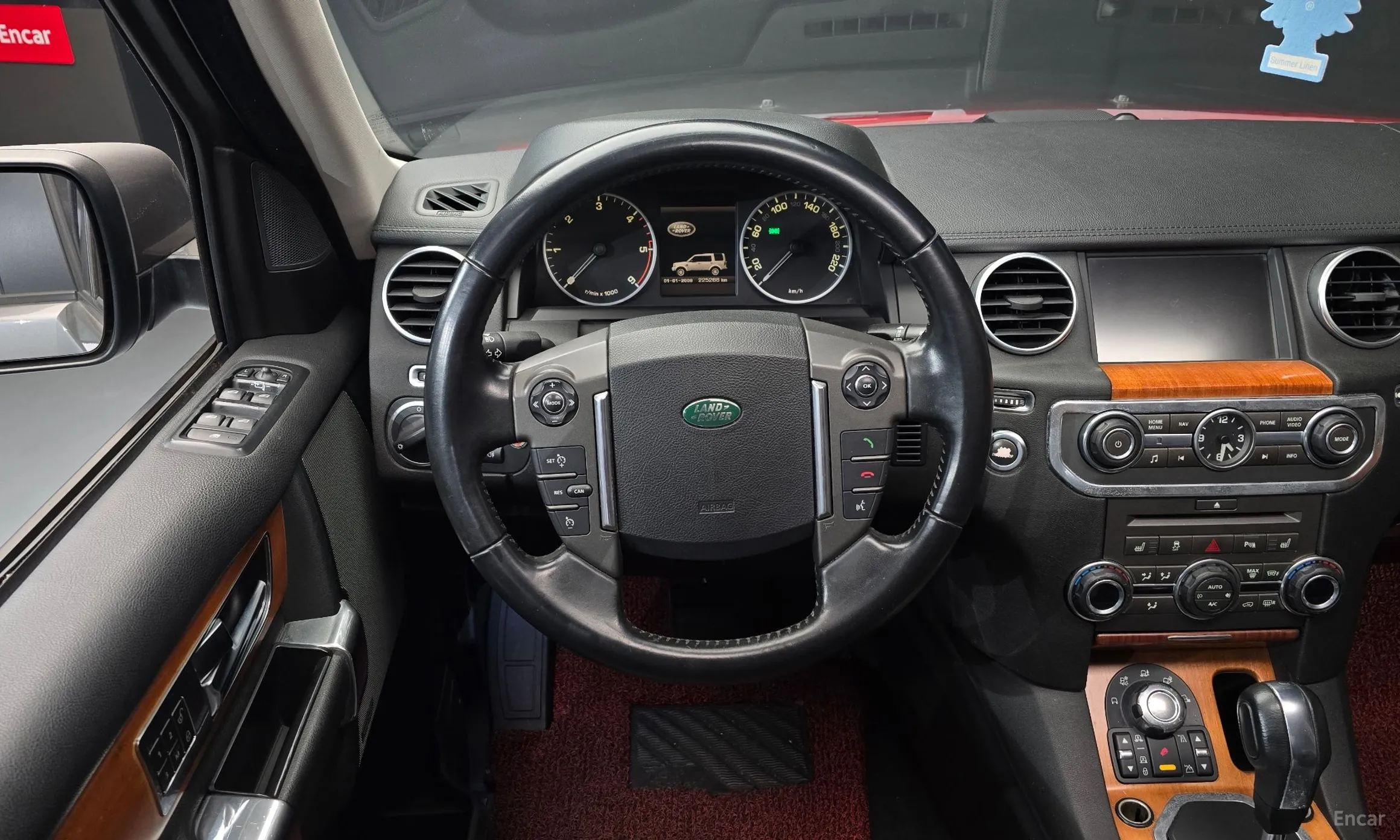 Land Rover Discovery 4 превью 13