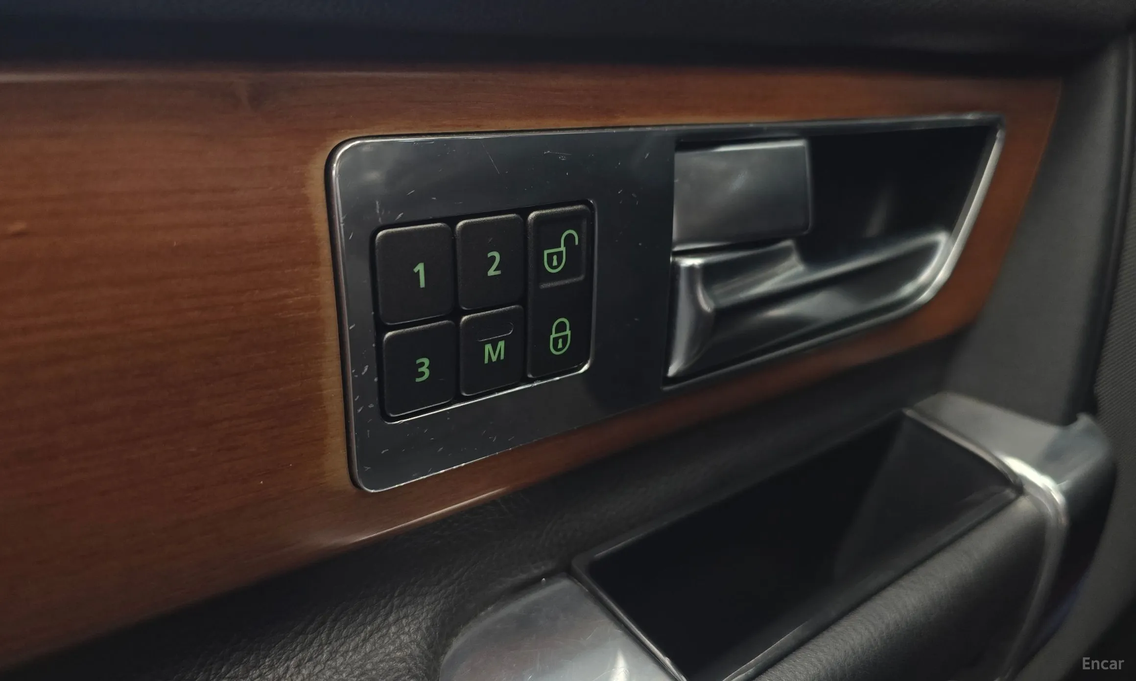 Land Rover Discovery 4 превью 17