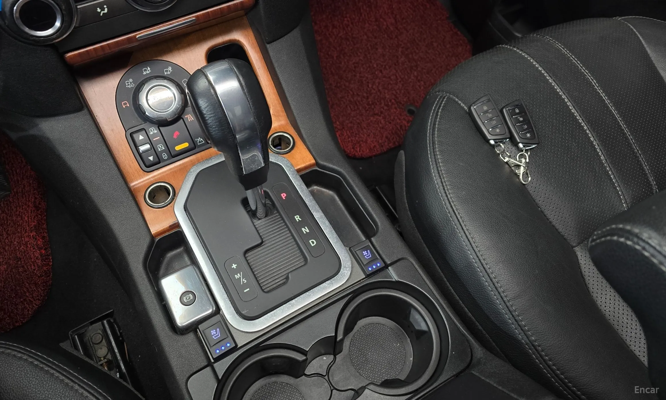 Land Rover Discovery 4 превью 9