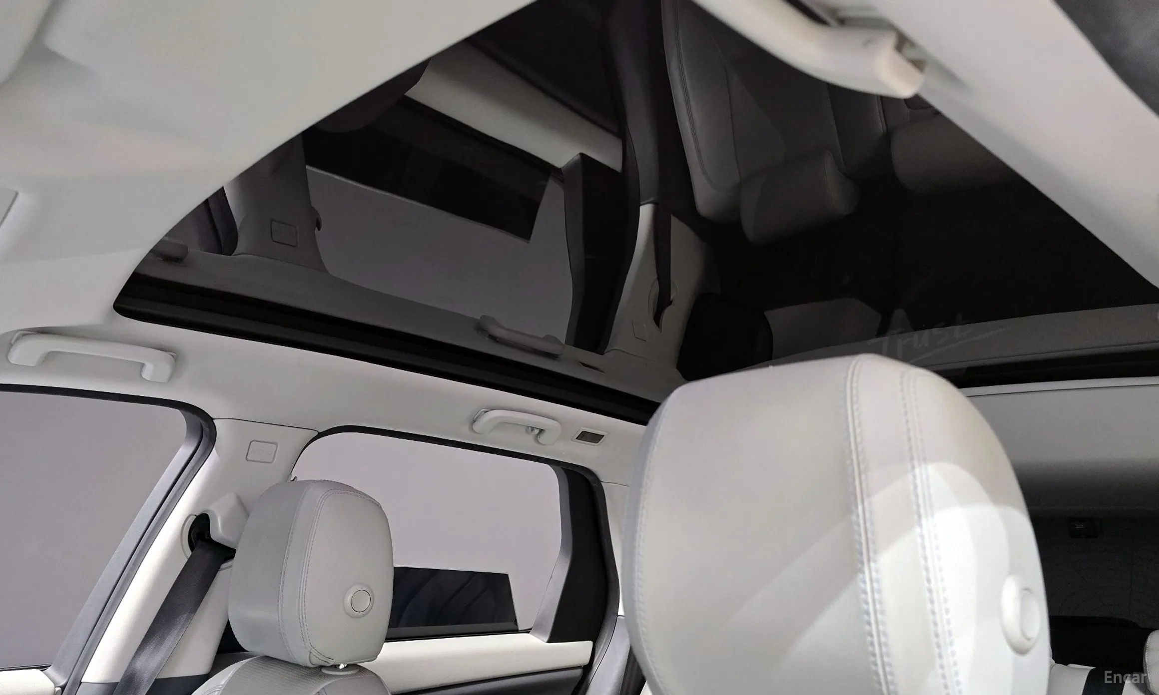 Land Rover Discovery Sports превью 19