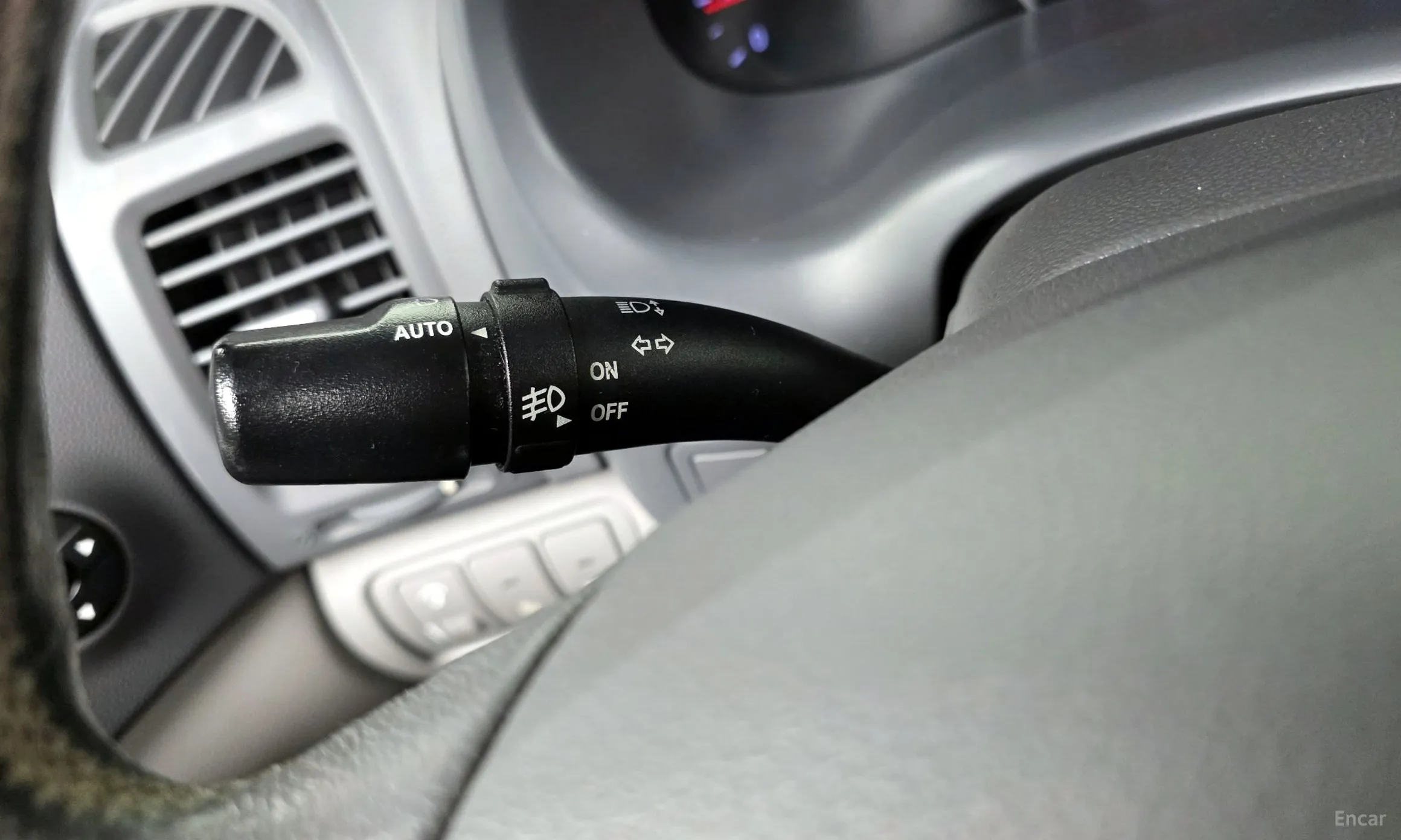 Kia Carnival R превью 17