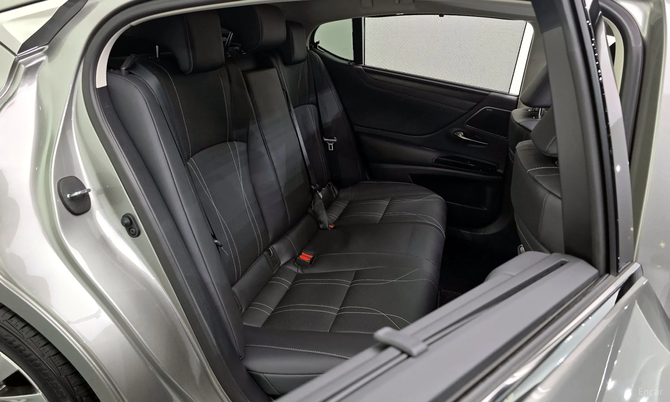 Lexus ES300h 7th Generation превью 12