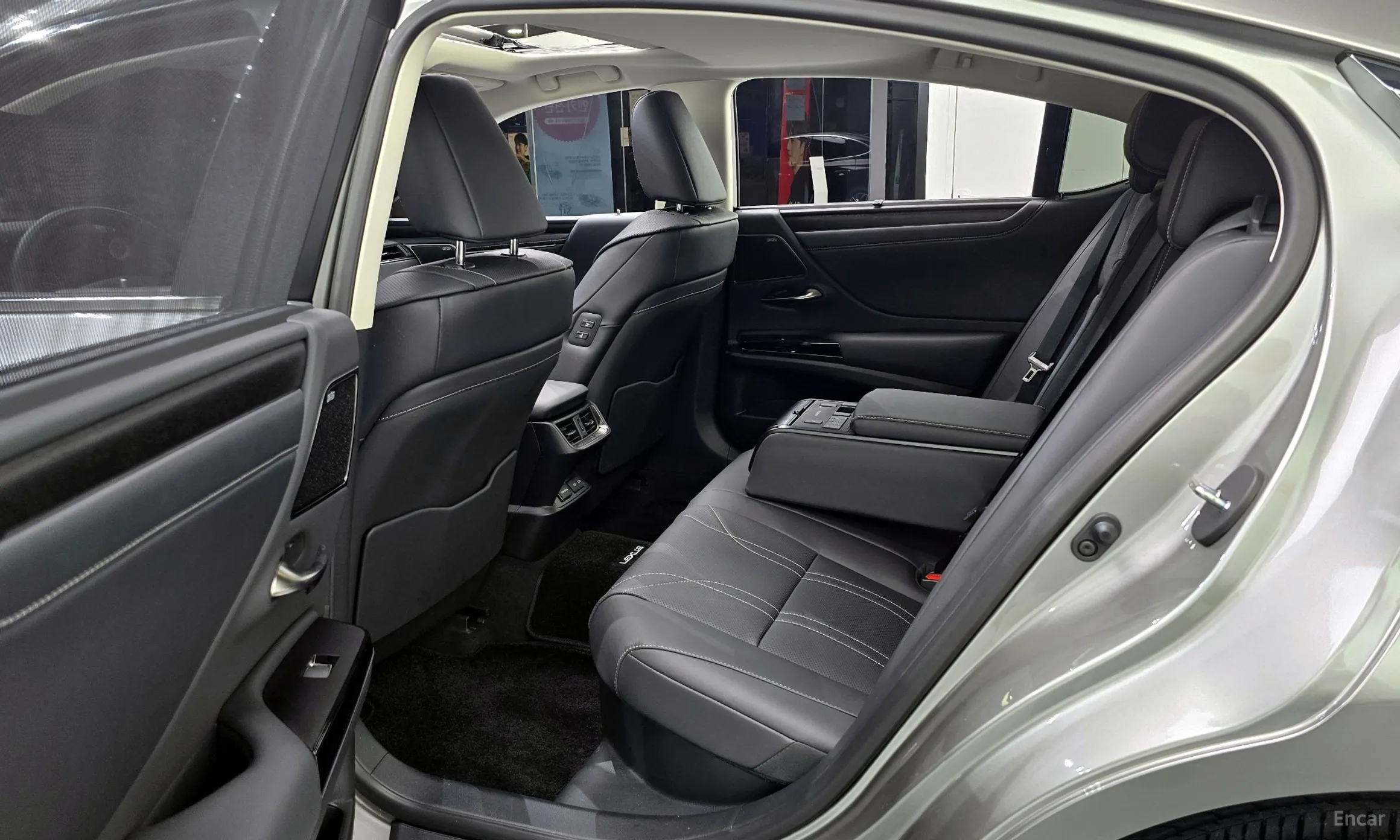 Lexus ES300h 7th Generation превью 13