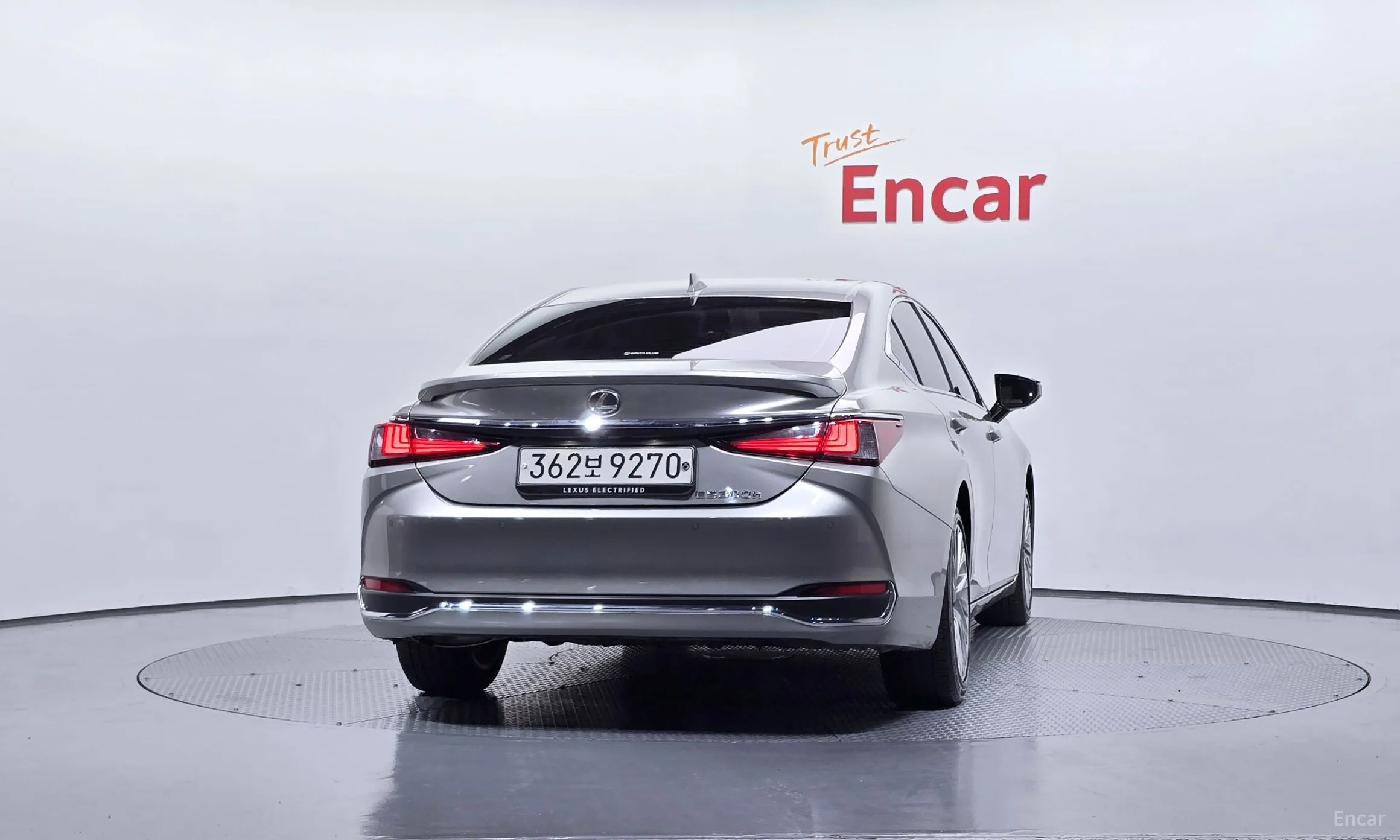 Lexus ES300h 7th Generation превью 4