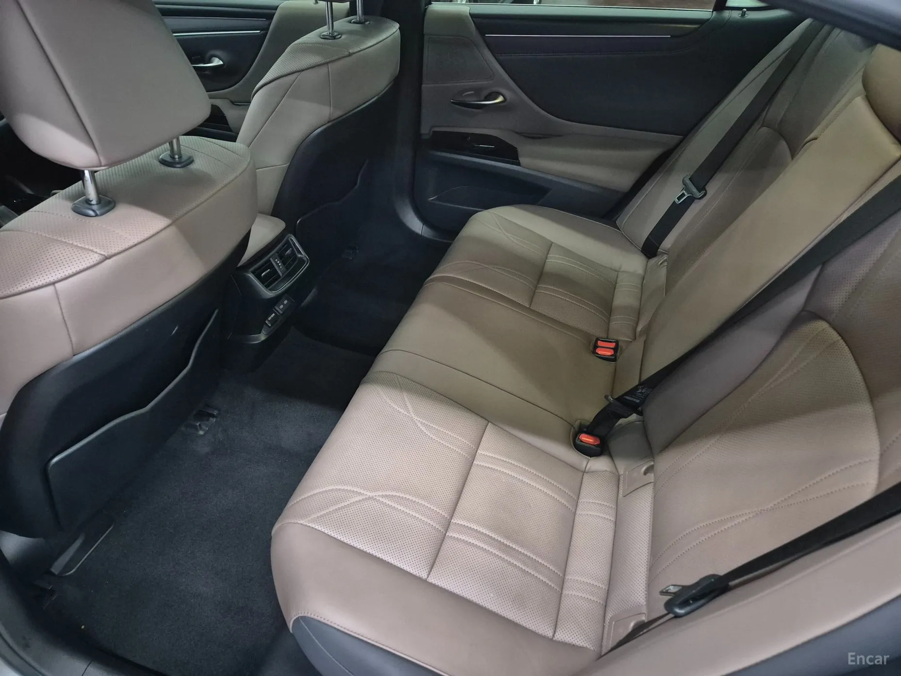 Lexus ES300h 7th Generation превью 12