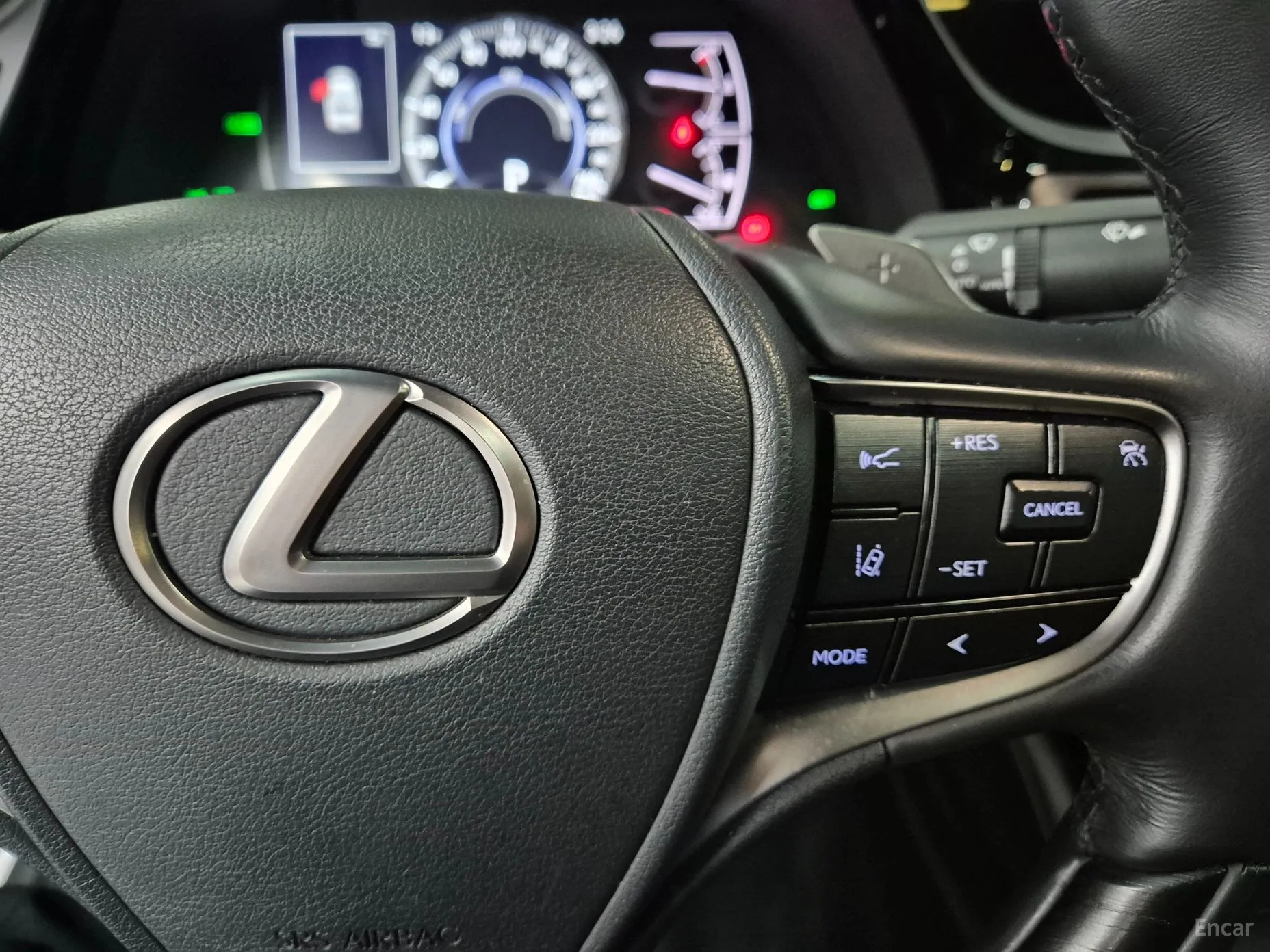 Lexus ES300h 7th Generation превью 13