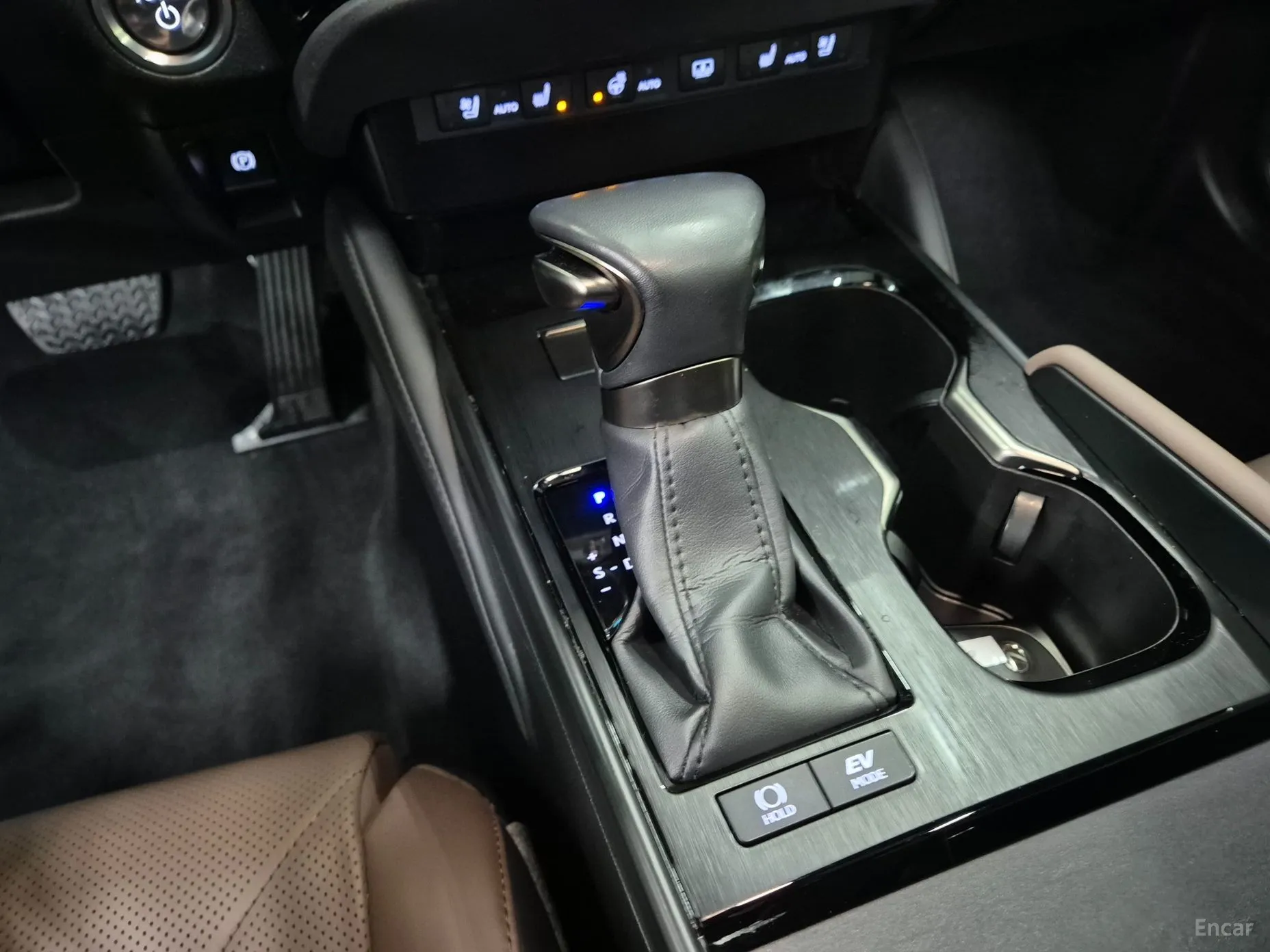 Lexus ES300h 7th Generation превью 9