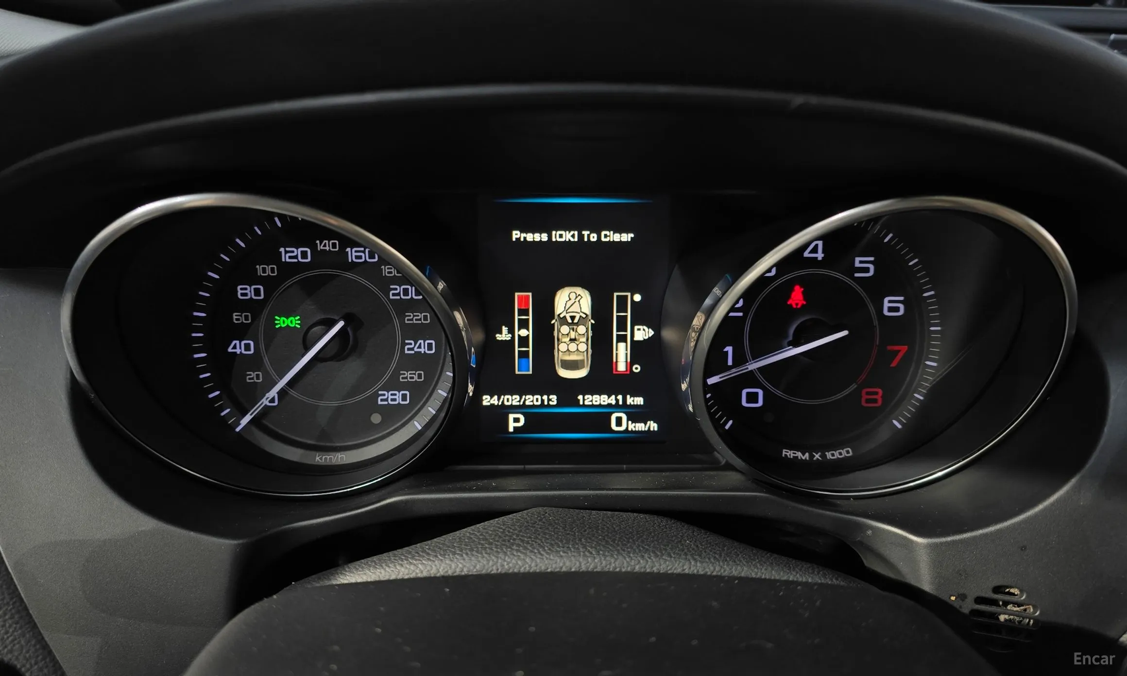 Jaguar XE превью 8