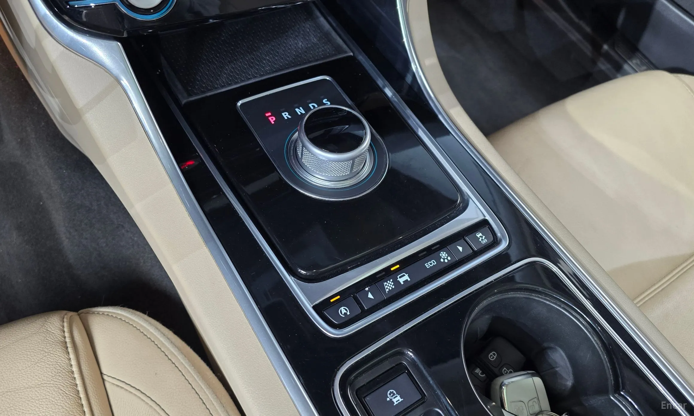 Jaguar XE превью 9