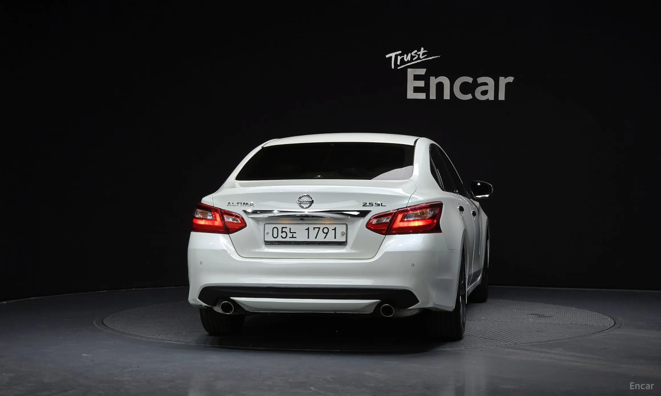 Nissan Altima превью 4