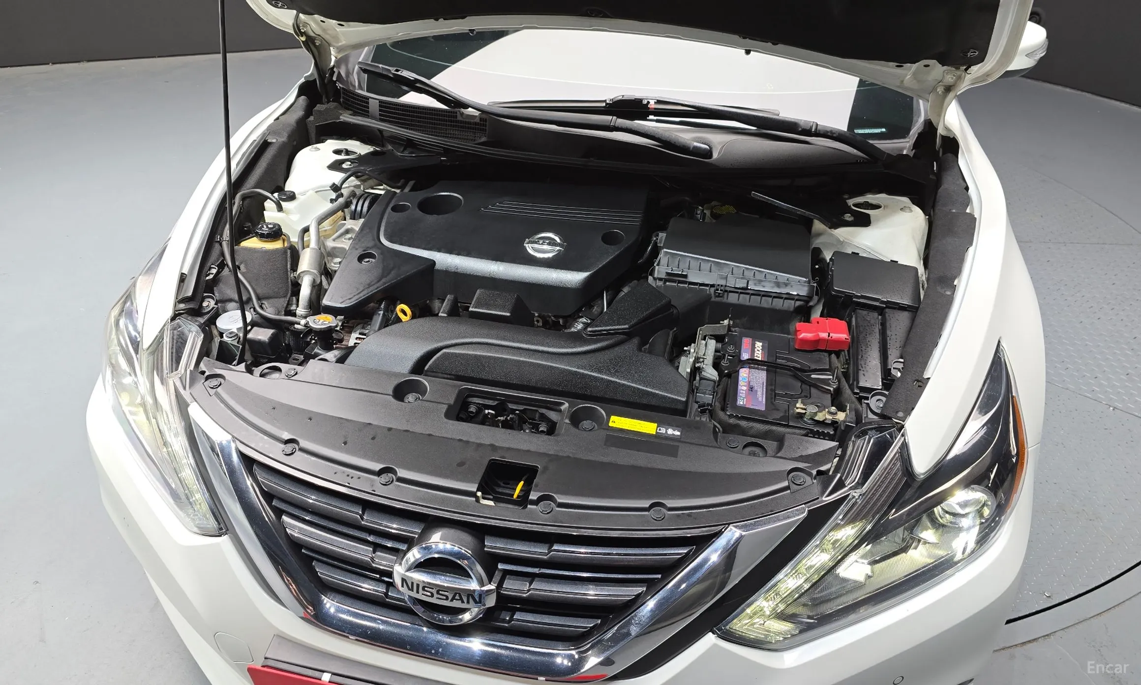Nissan Altima превью 6