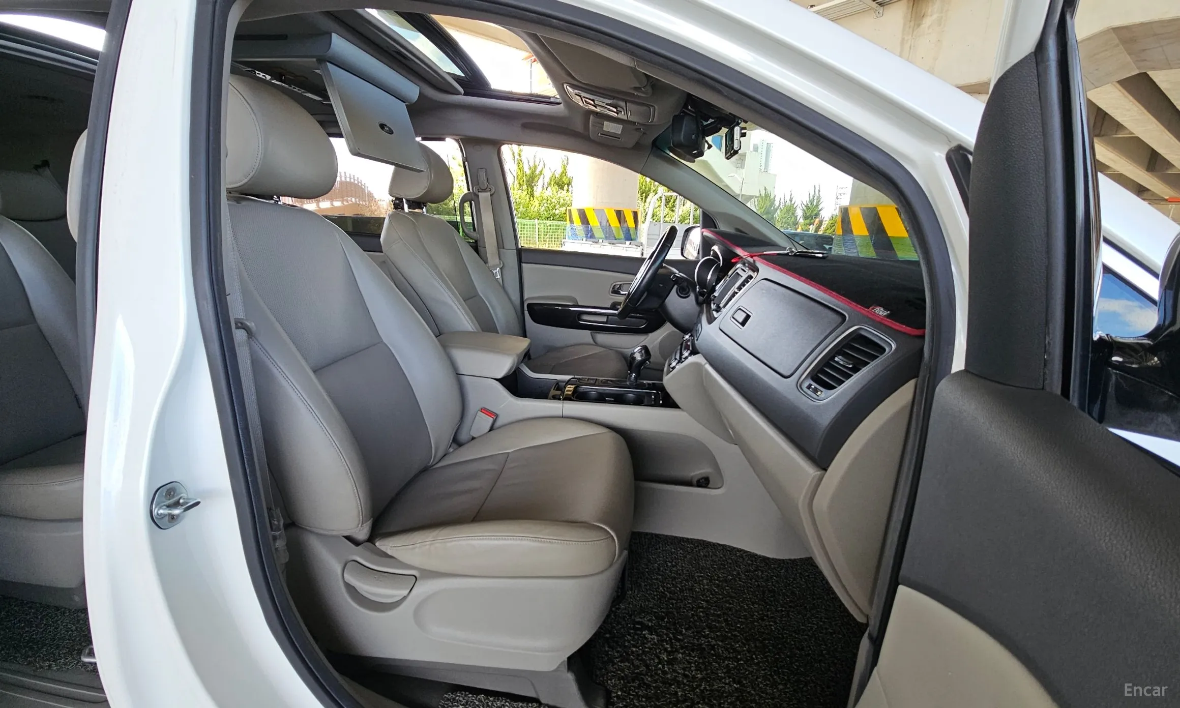 Kia Carnival превью 10