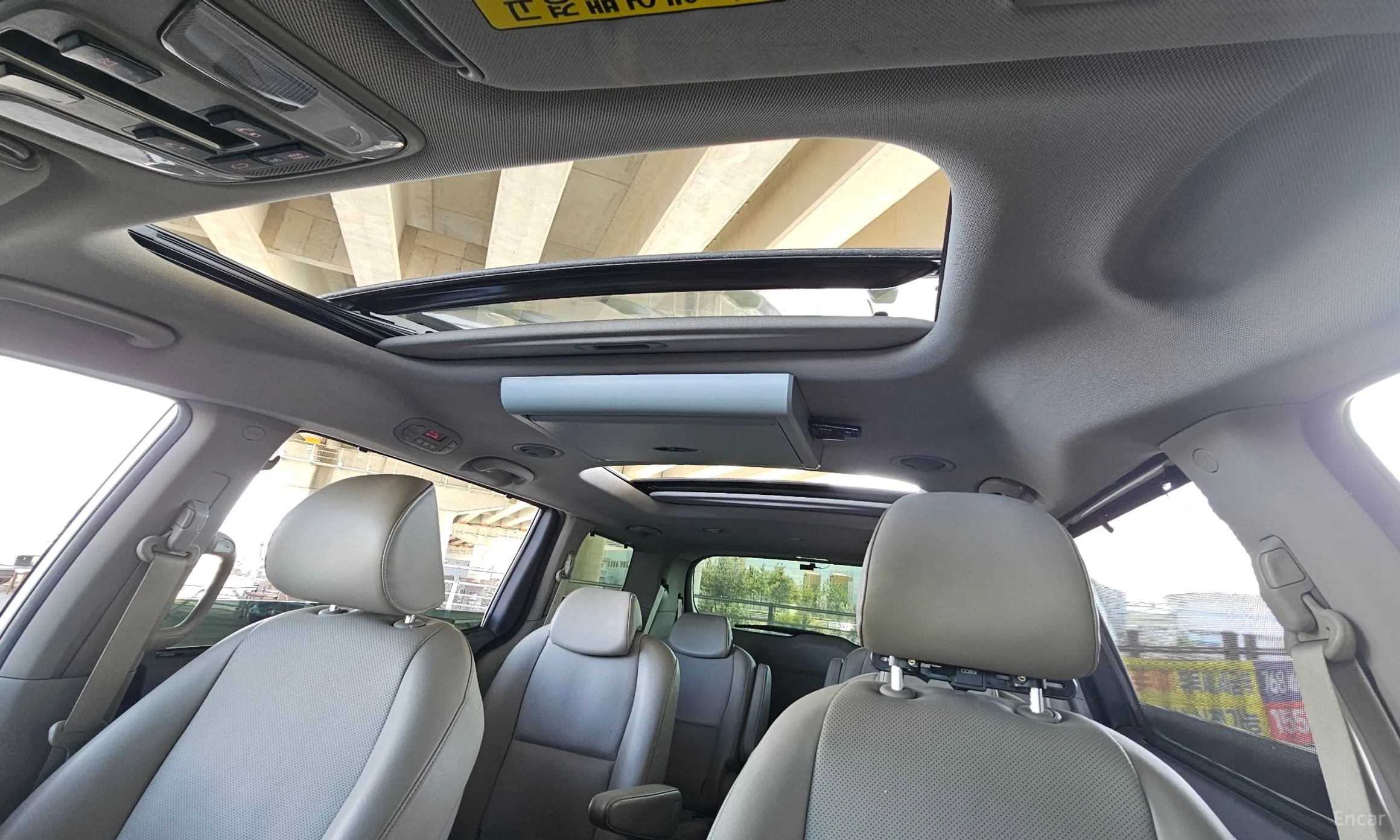 Kia Carnival превью 11