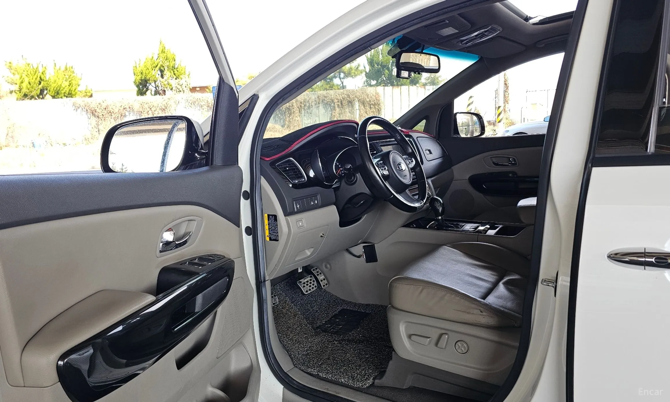 Kia Carnival превью 12