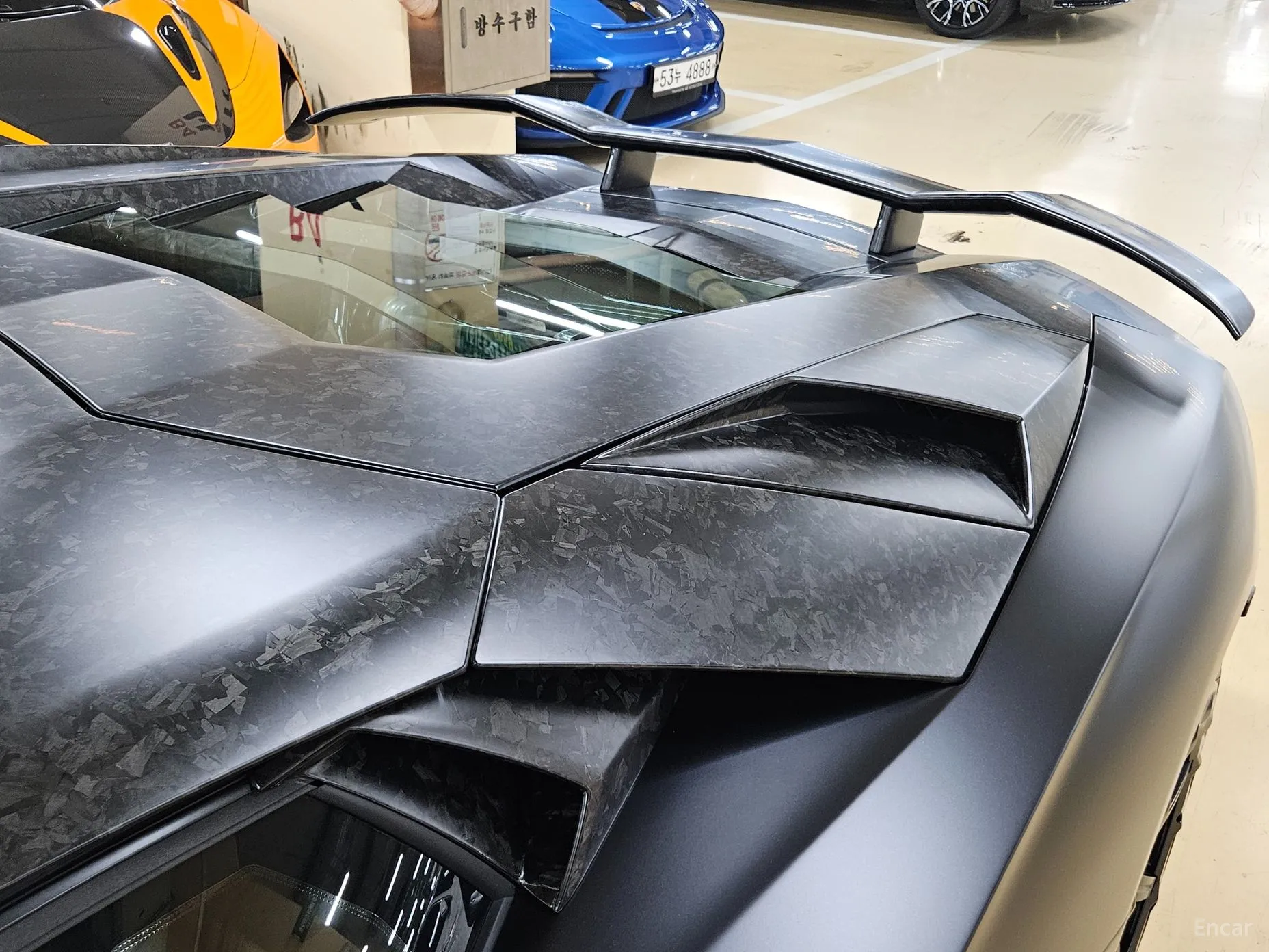 Lamborghini Aventador превью 12