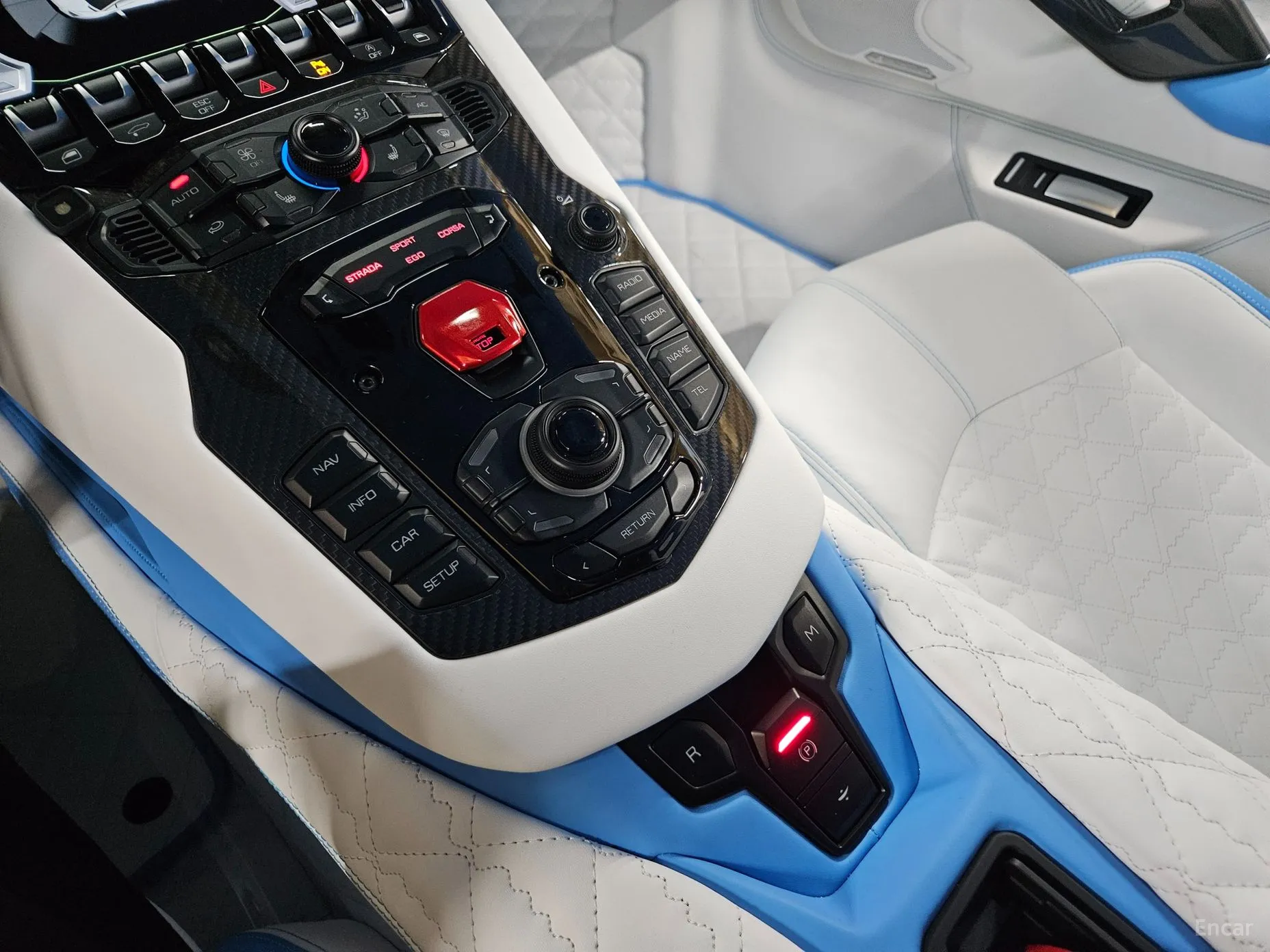 Lamborghini Aventador превью 19