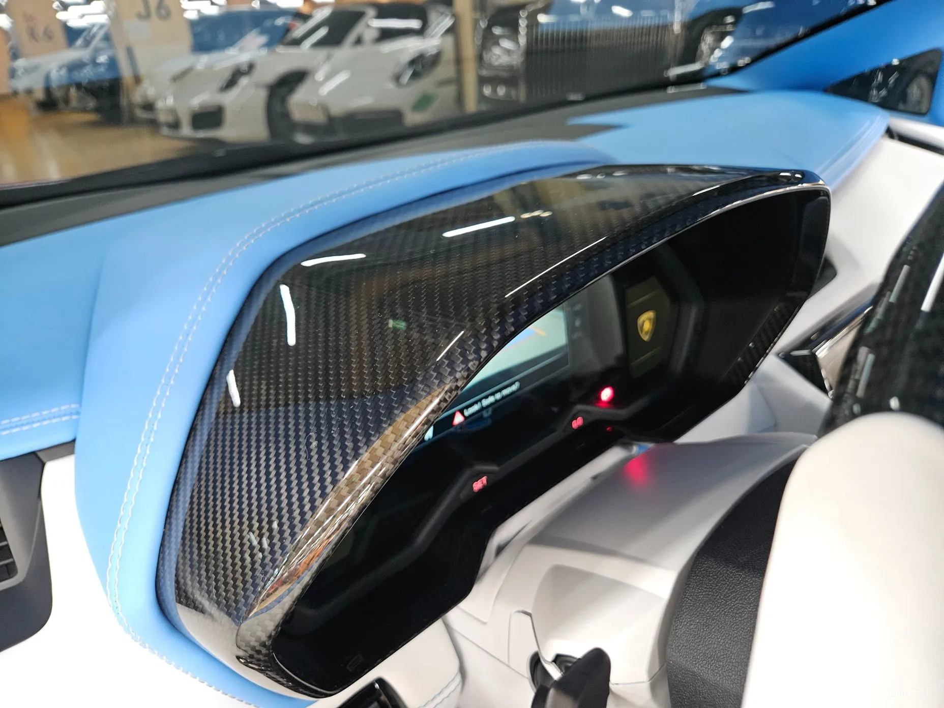Lamborghini Aventador превью 20
