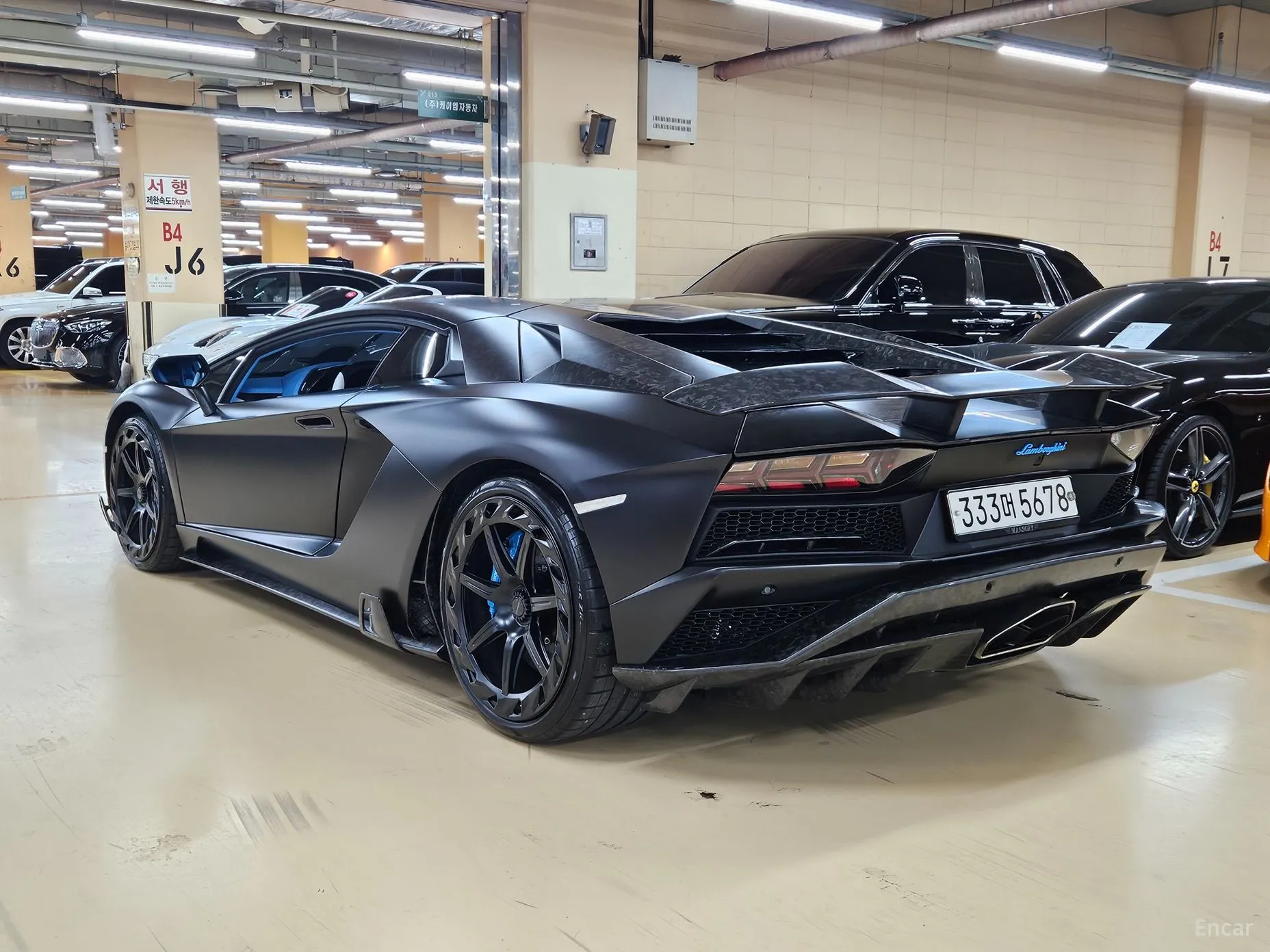 Lamborghini Aventador превью 5