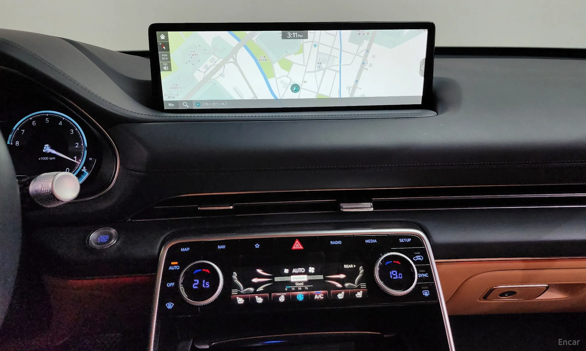 Genesis GV80 превью 15