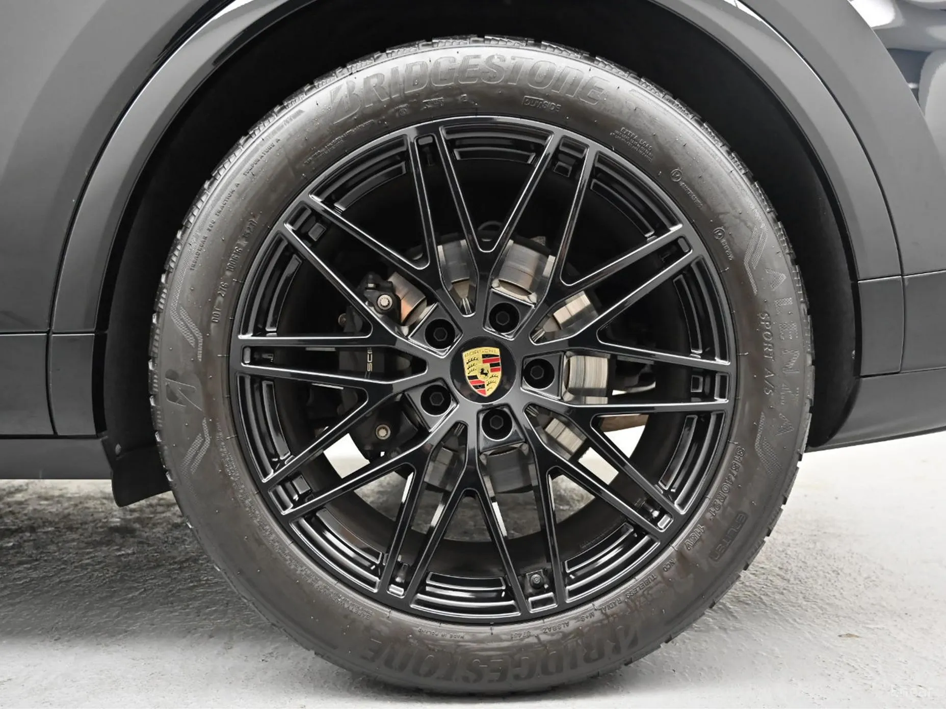 Porsche Cayenne (PO536) превью 5