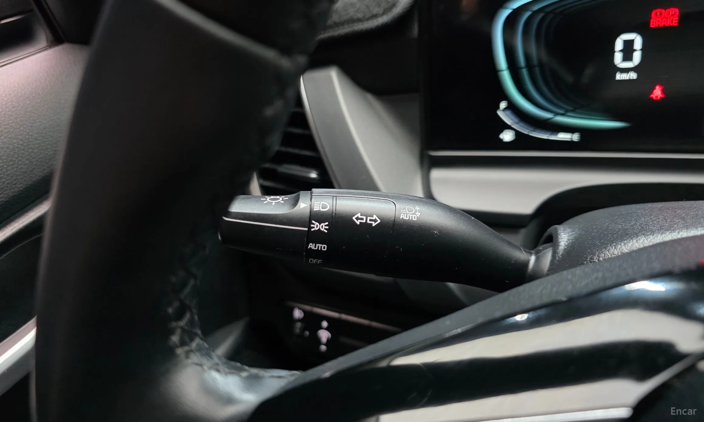 Kia Seltos превью 16