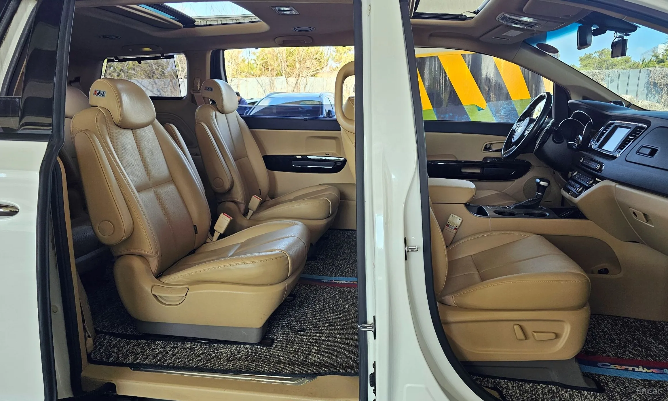 Kia Carnival превью 10