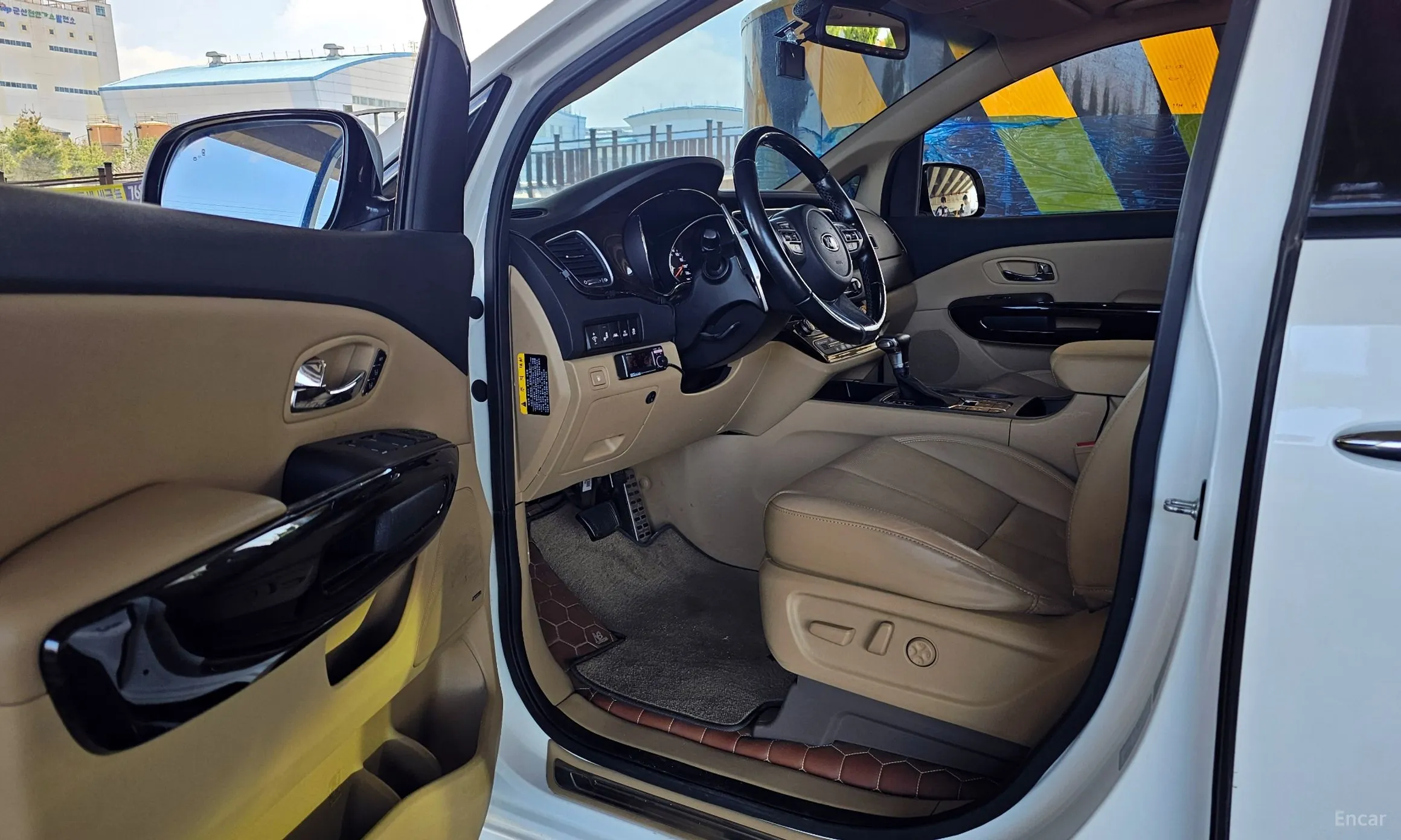 Kia Carnival превью 11