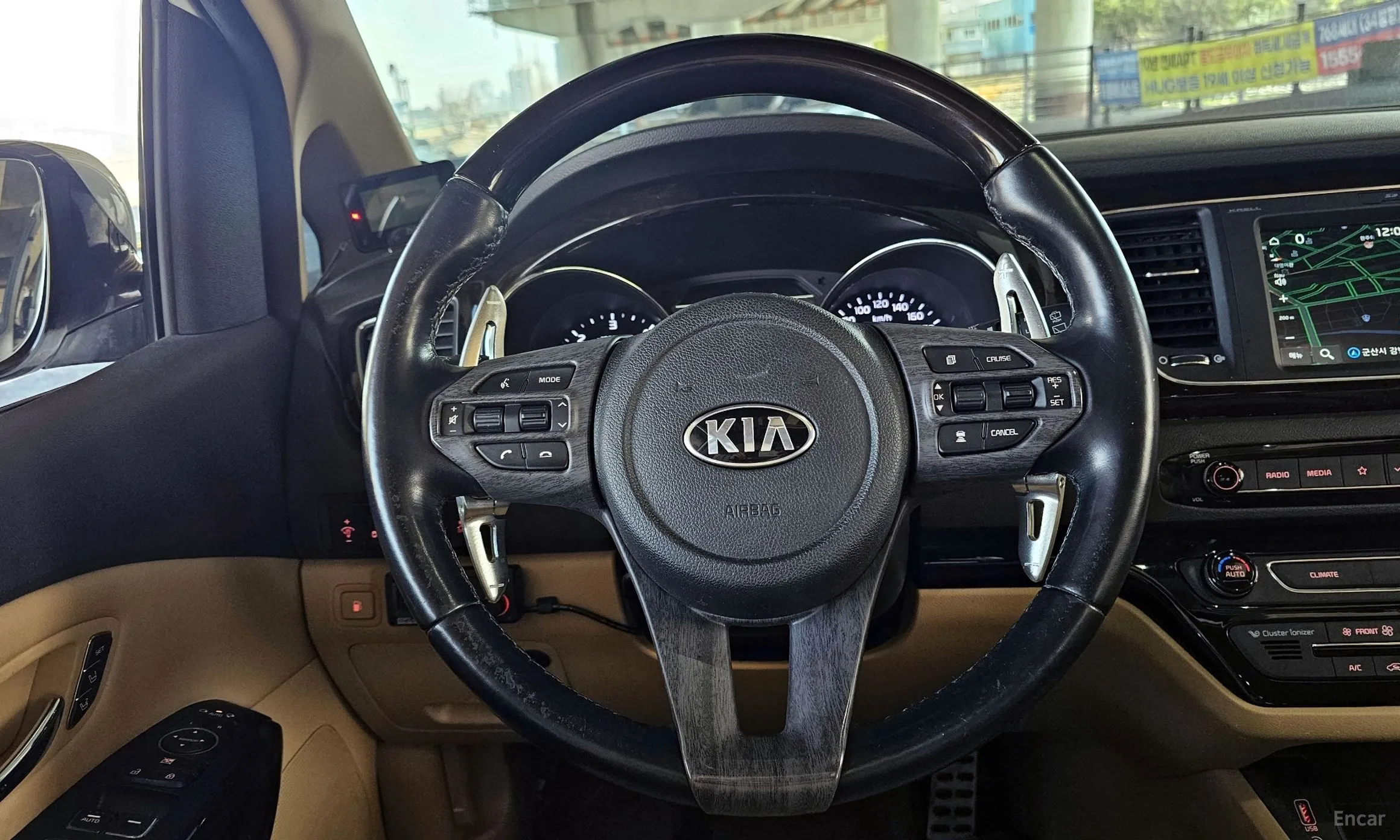Kia Carnival превью 13