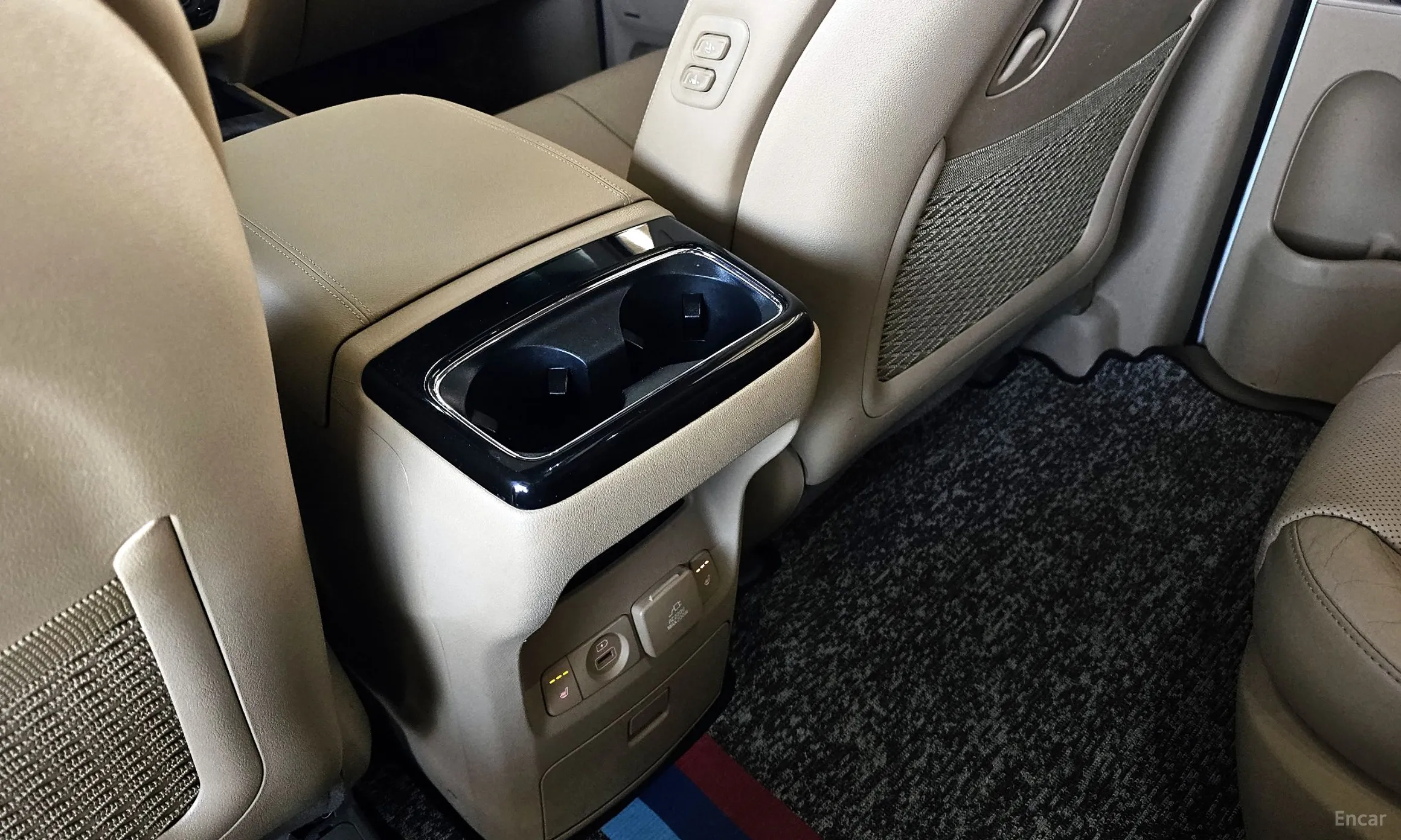Kia Carnival превью 17