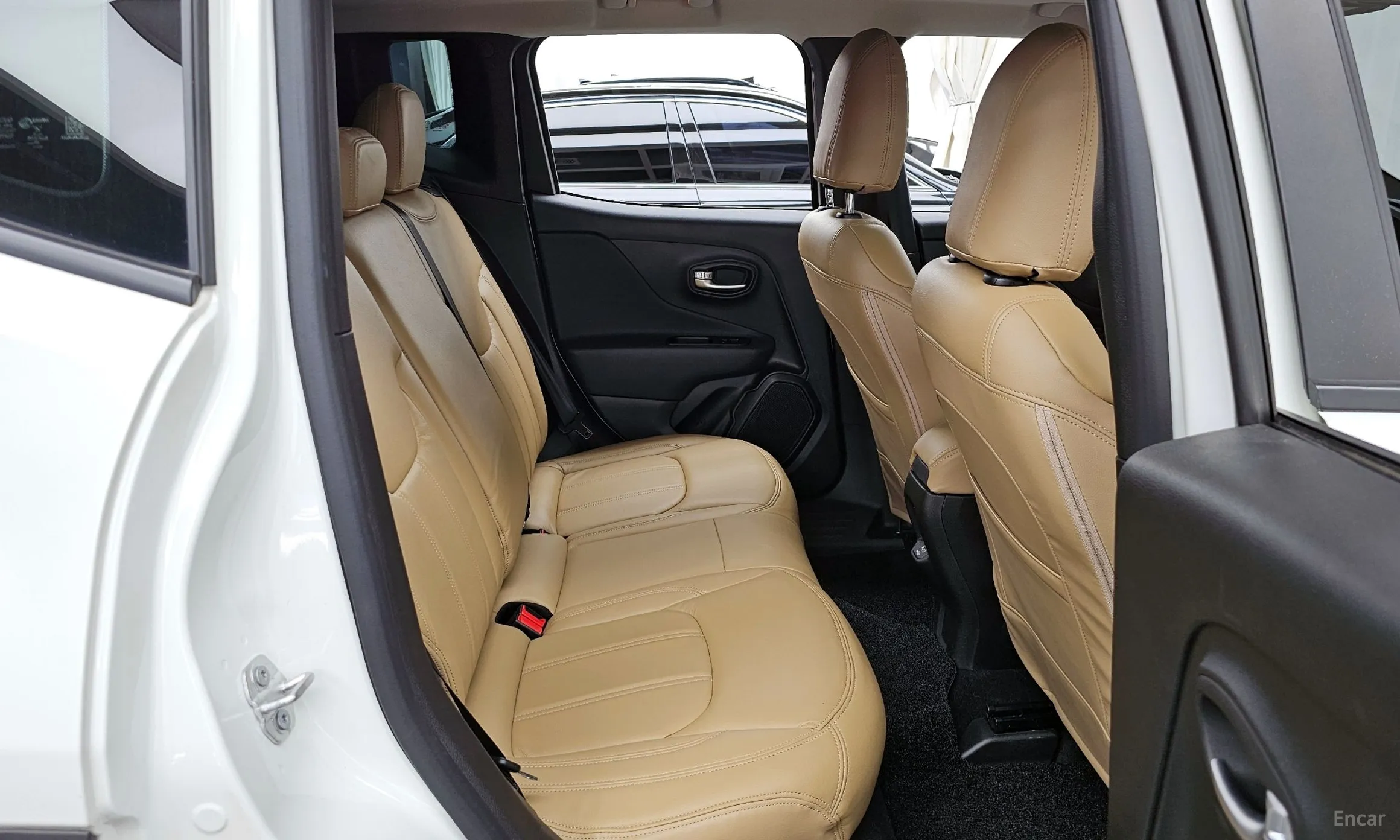 Jeep Renegade превью 12