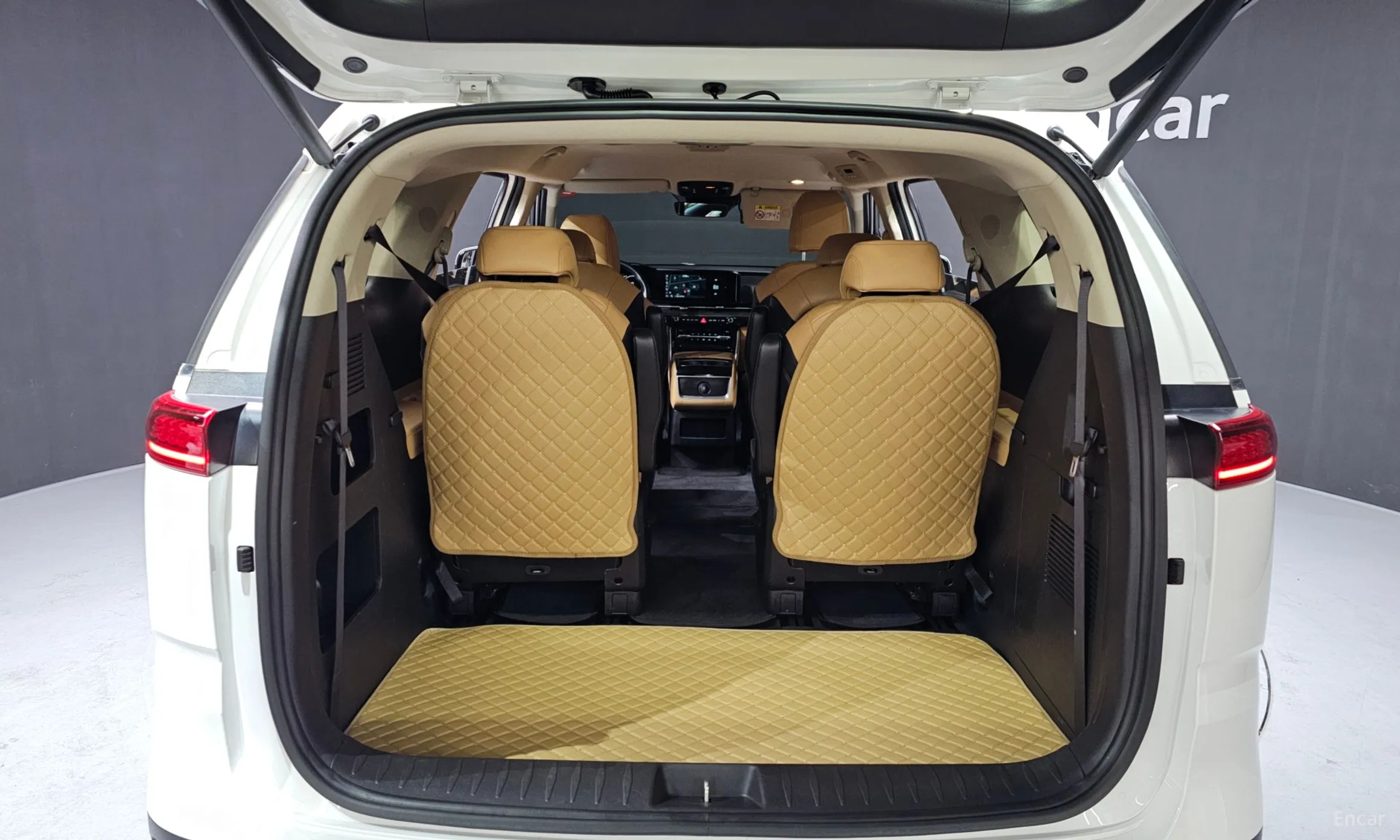 Kia Carnival Gen 4 превью 20