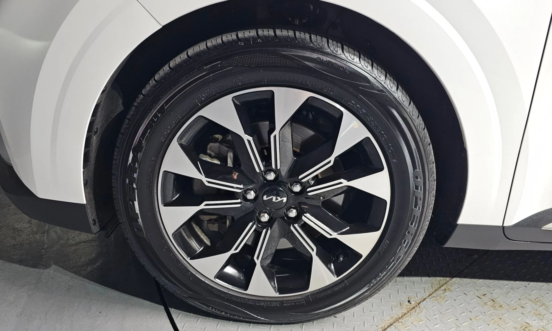 Kia Carnival Gen 4 превью 5