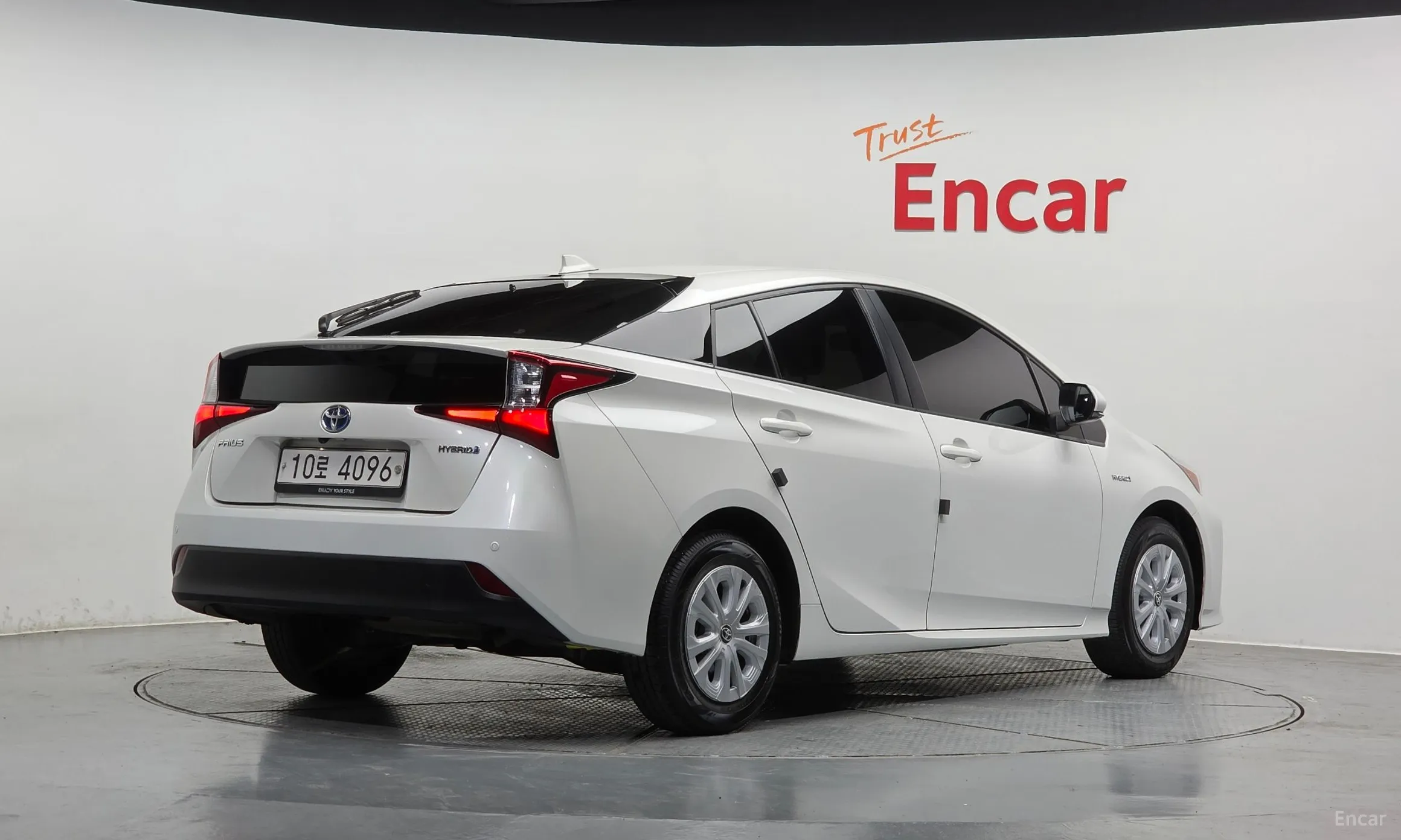 Toyota Prius 4th Generation превью 2