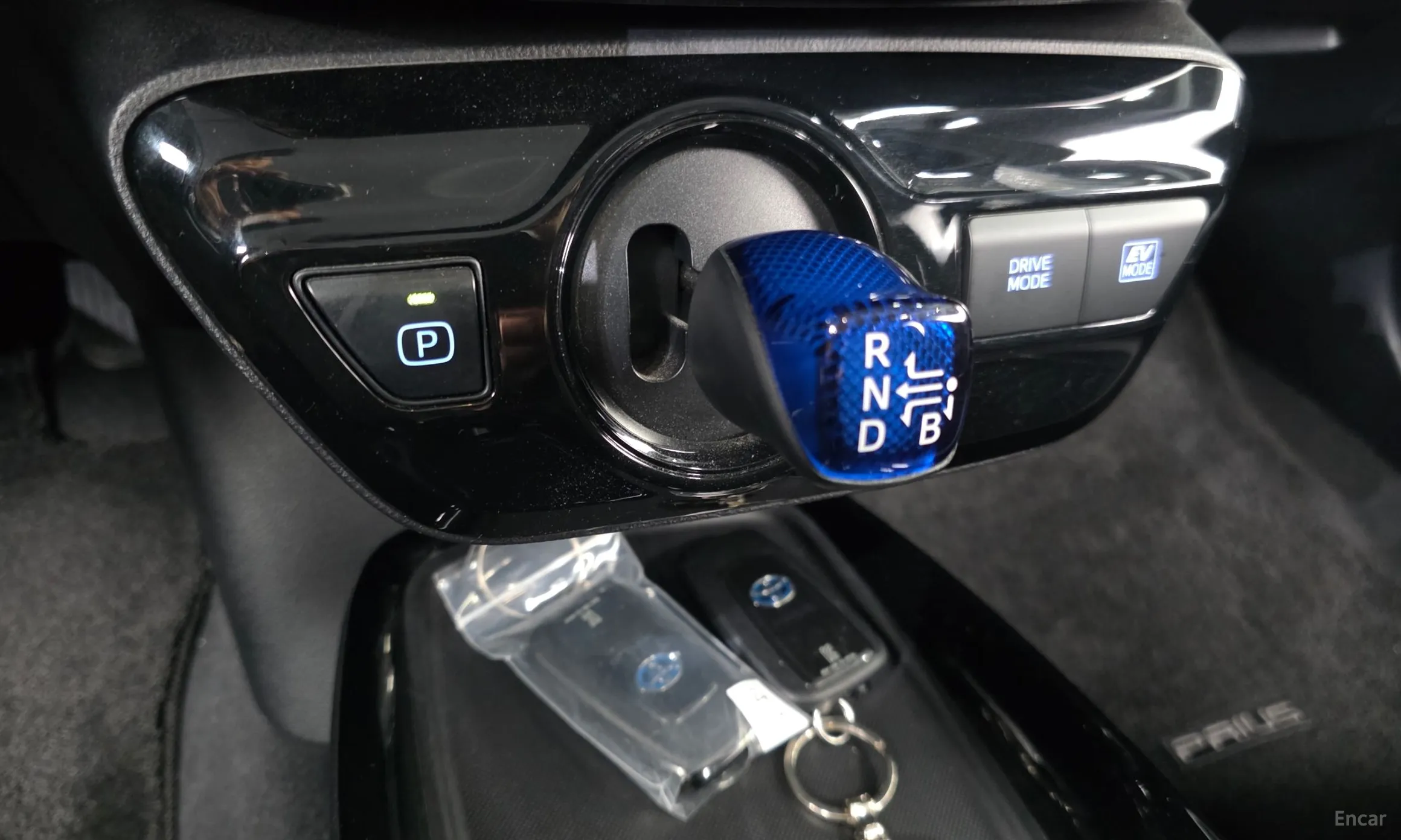Toyota Prius 4th Generation превью 9