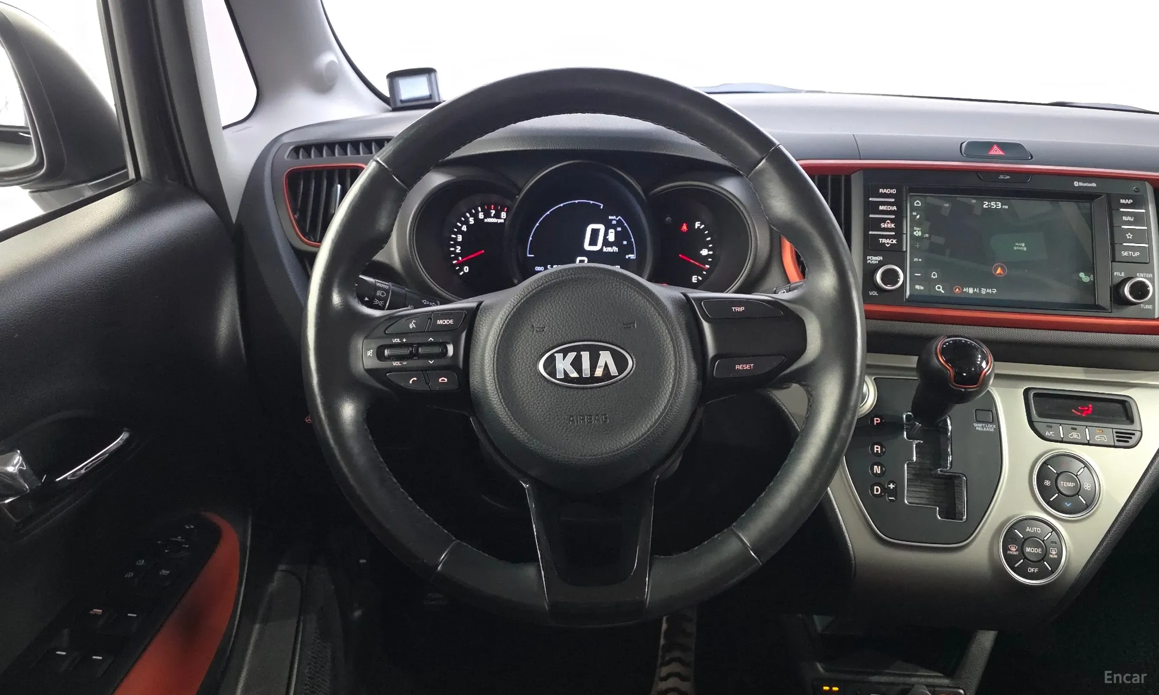 Kia Ray превью 13