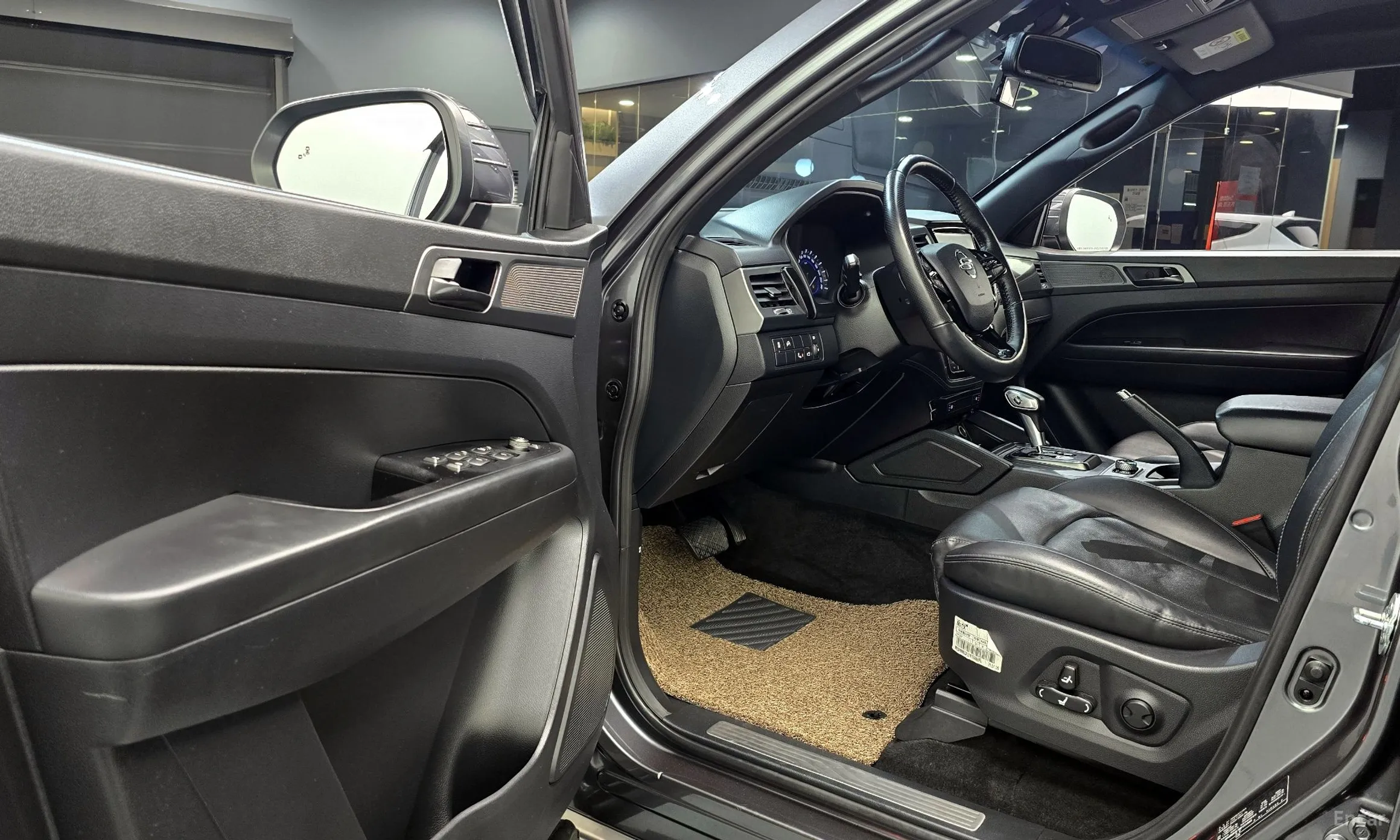KG Mobility (SsangYong) Rexton Sports Khan превью 11