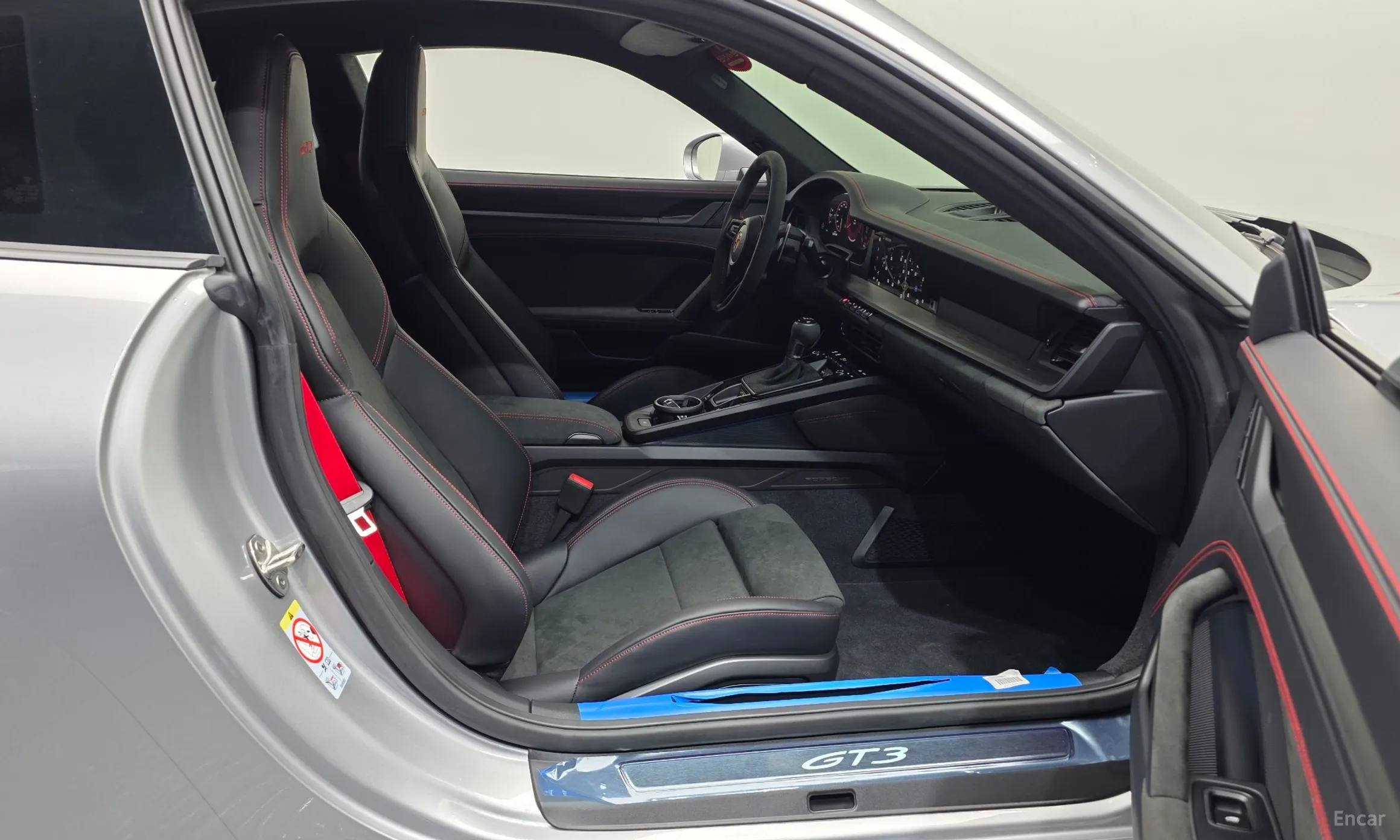 Porsche 911 (992) превью 11