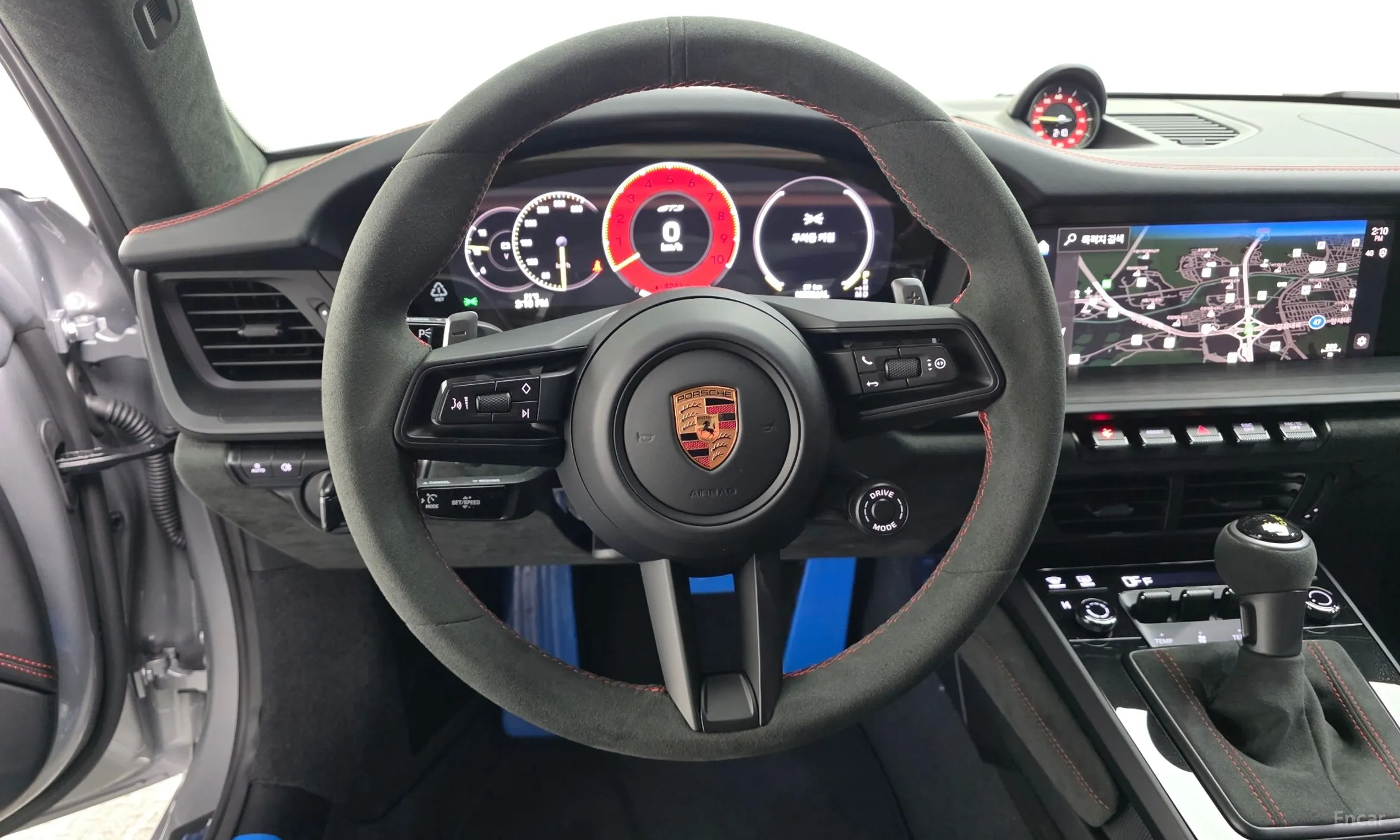 Porsche 911 (992) превью 13
