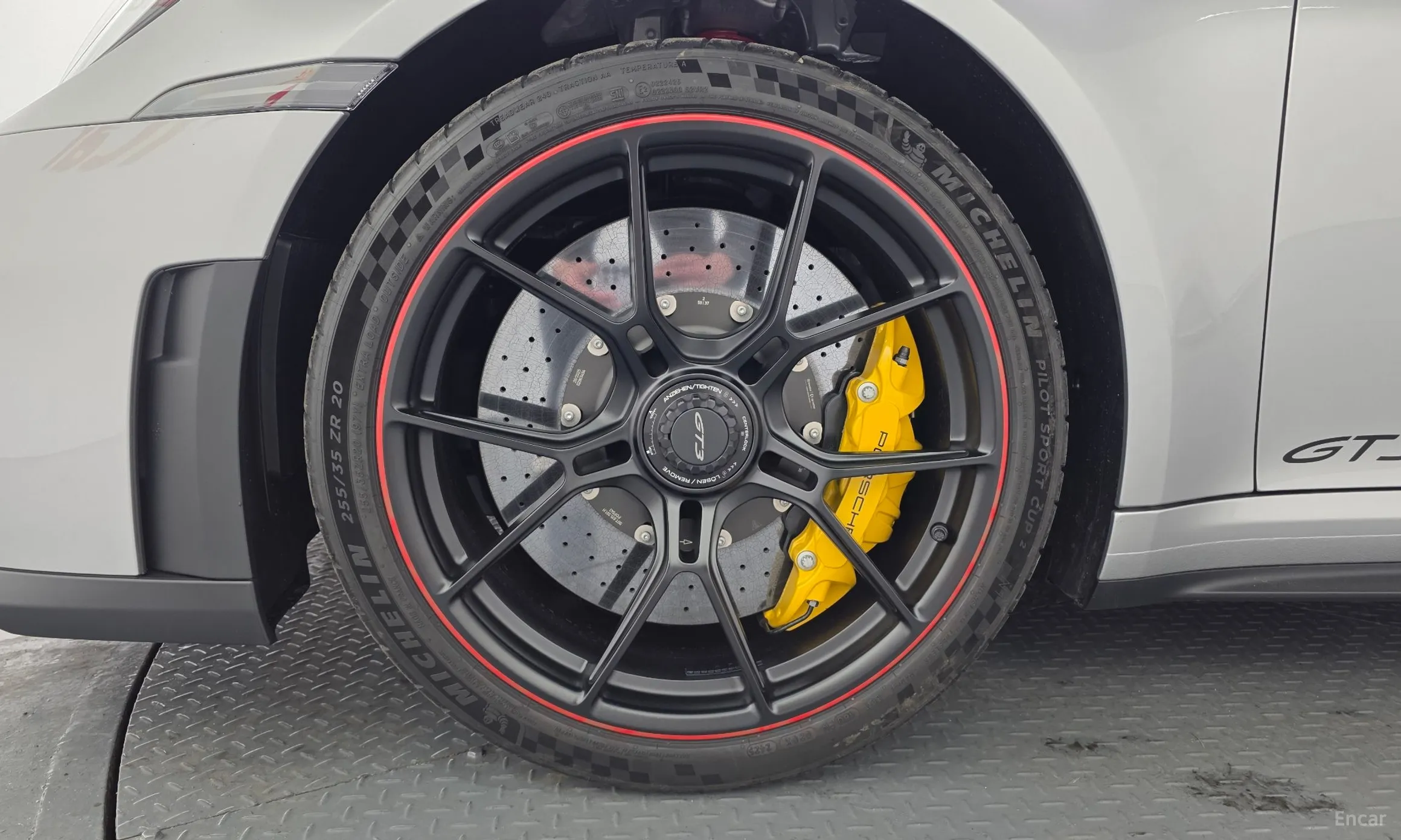 Porsche 911 (992) превью 5