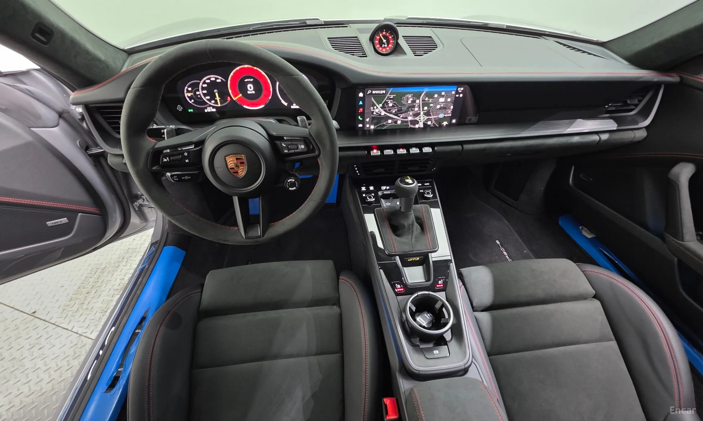 Porsche 911 (992) превью 7