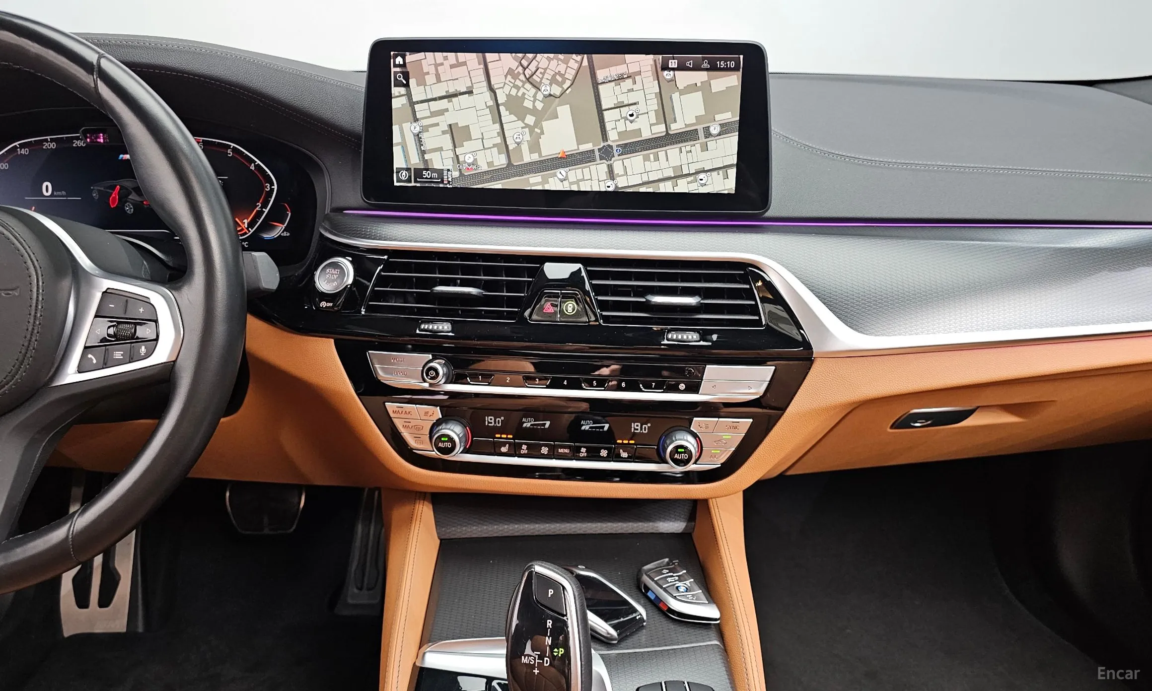 BMW 5 Series (G30) превью 15