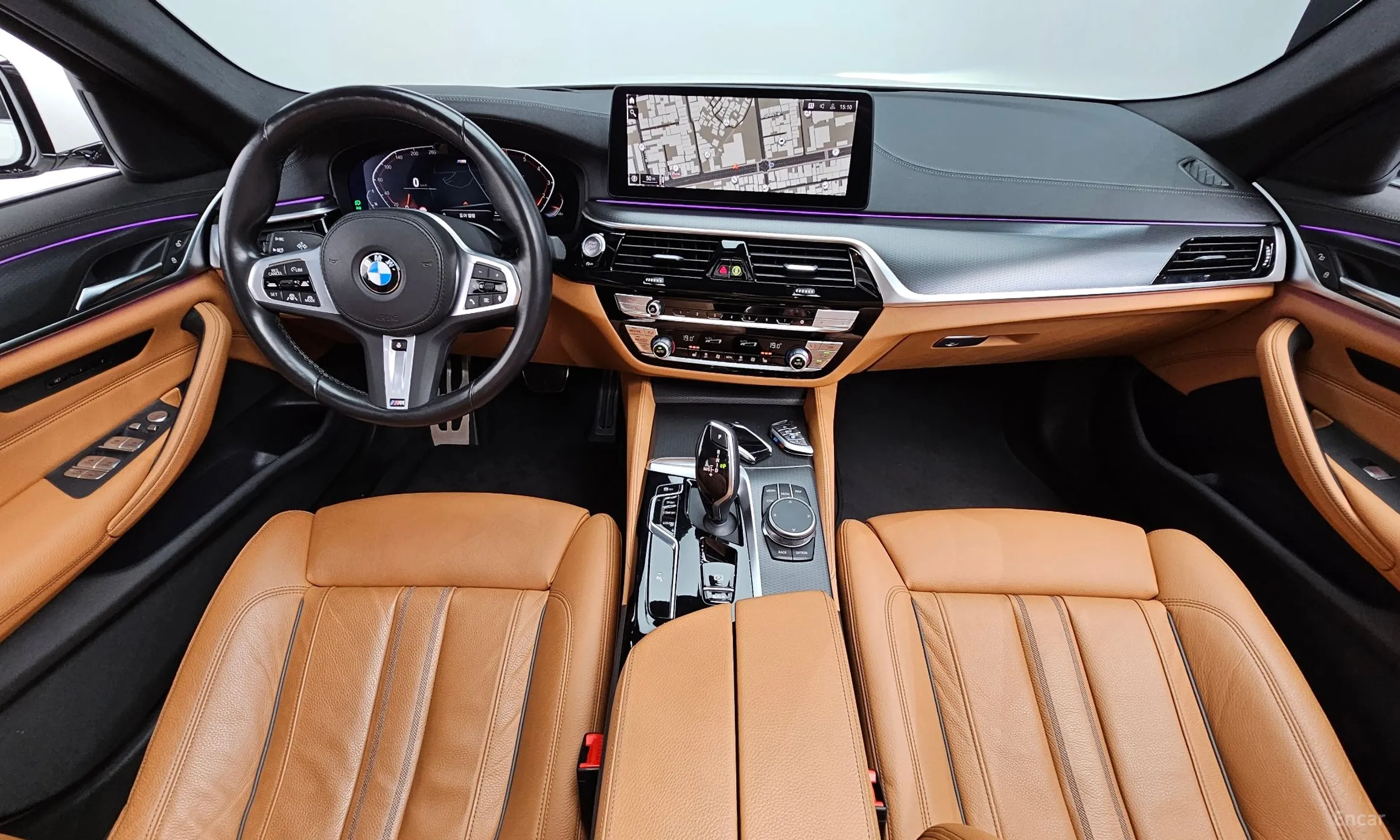 BMW 5 Series (G30) превью 7