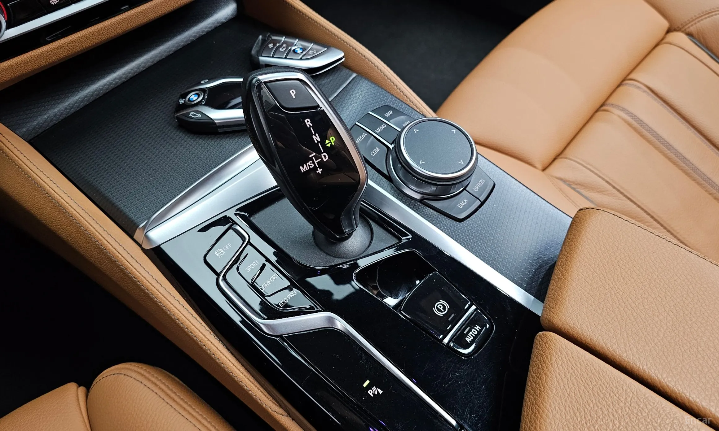 BMW 5 Series (G30) превью 9