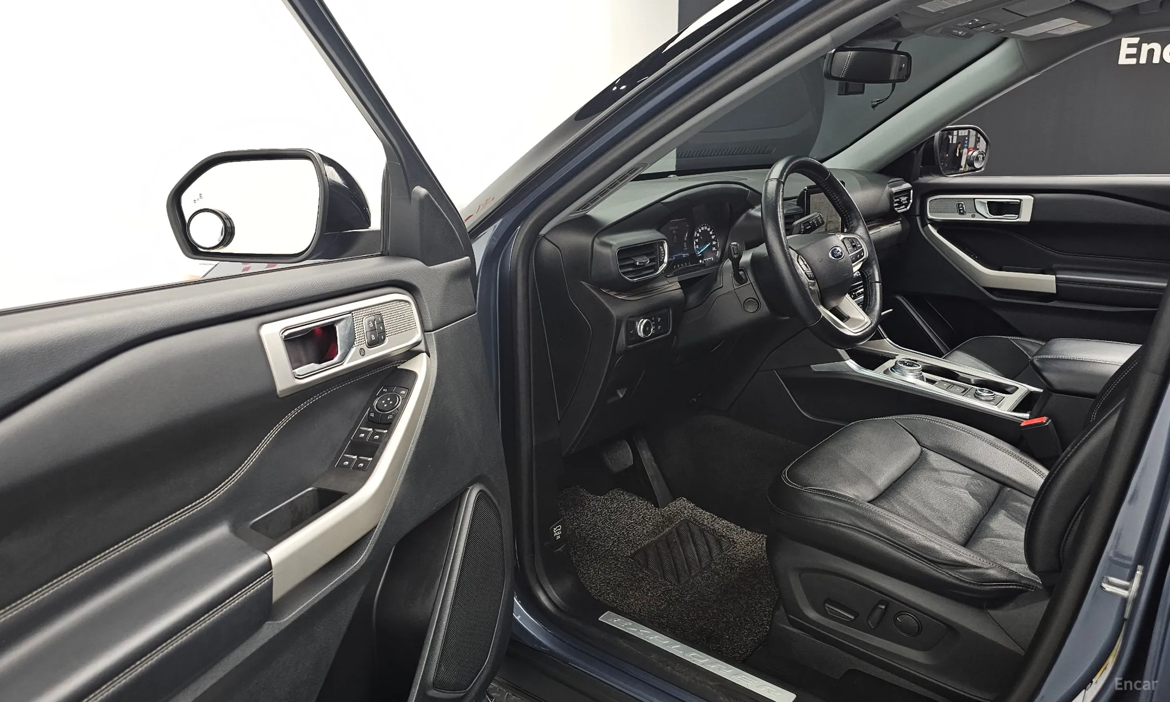 Ford Explorer 6th Generation превью 11