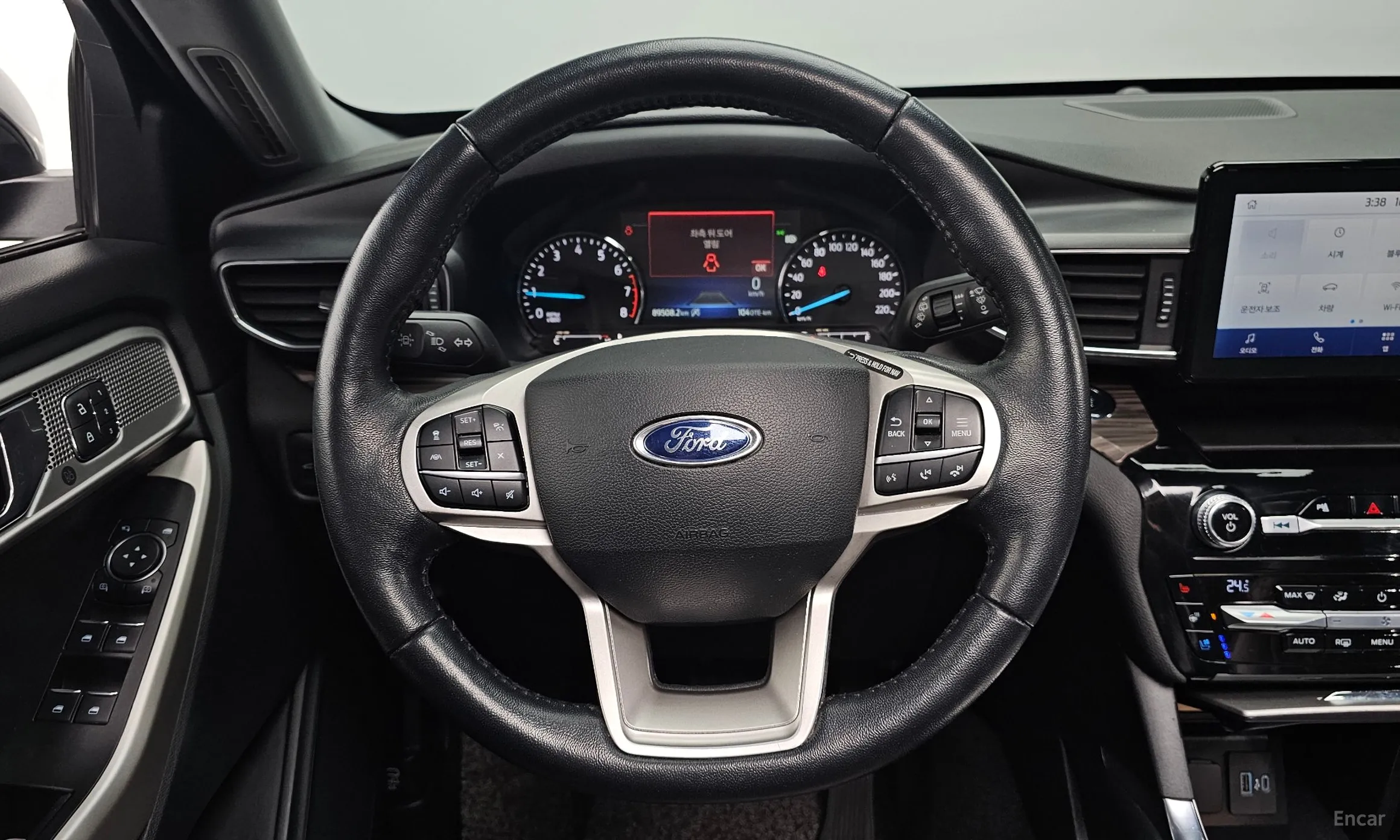 Ford Explorer 6th Generation превью 13