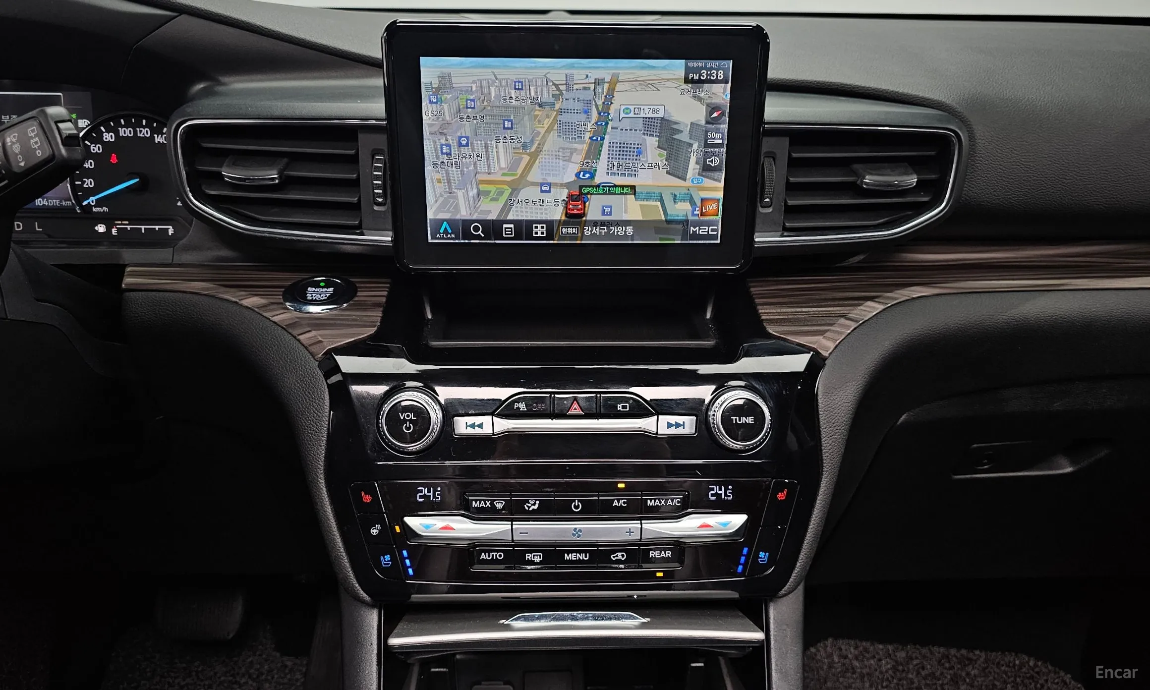 Ford Explorer 6th Generation превью 14