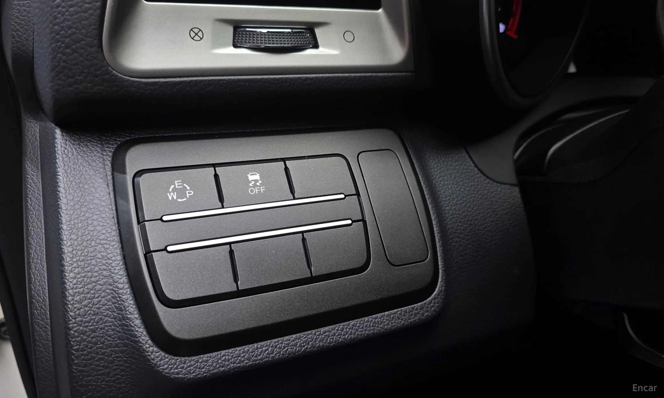 KG Mobility (SsangYong) Tivoli, Lazio превью 17