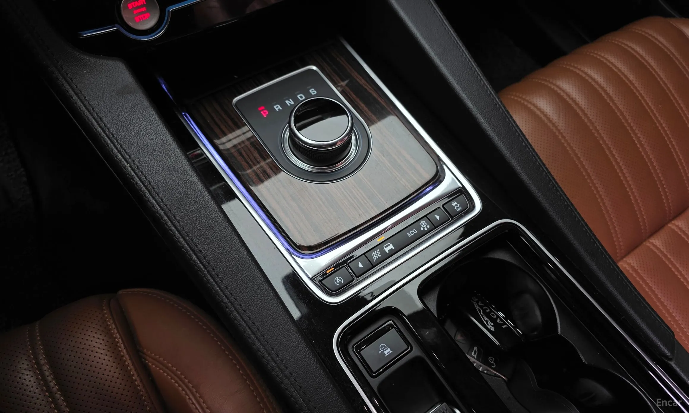 Jaguar F-PACE превью 9