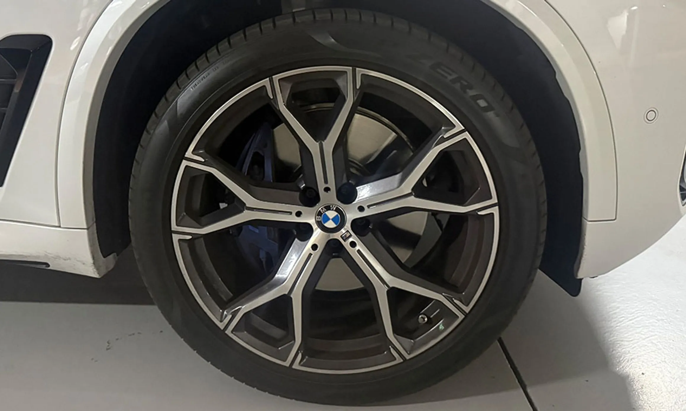 BMW X5 (G05) превью 19